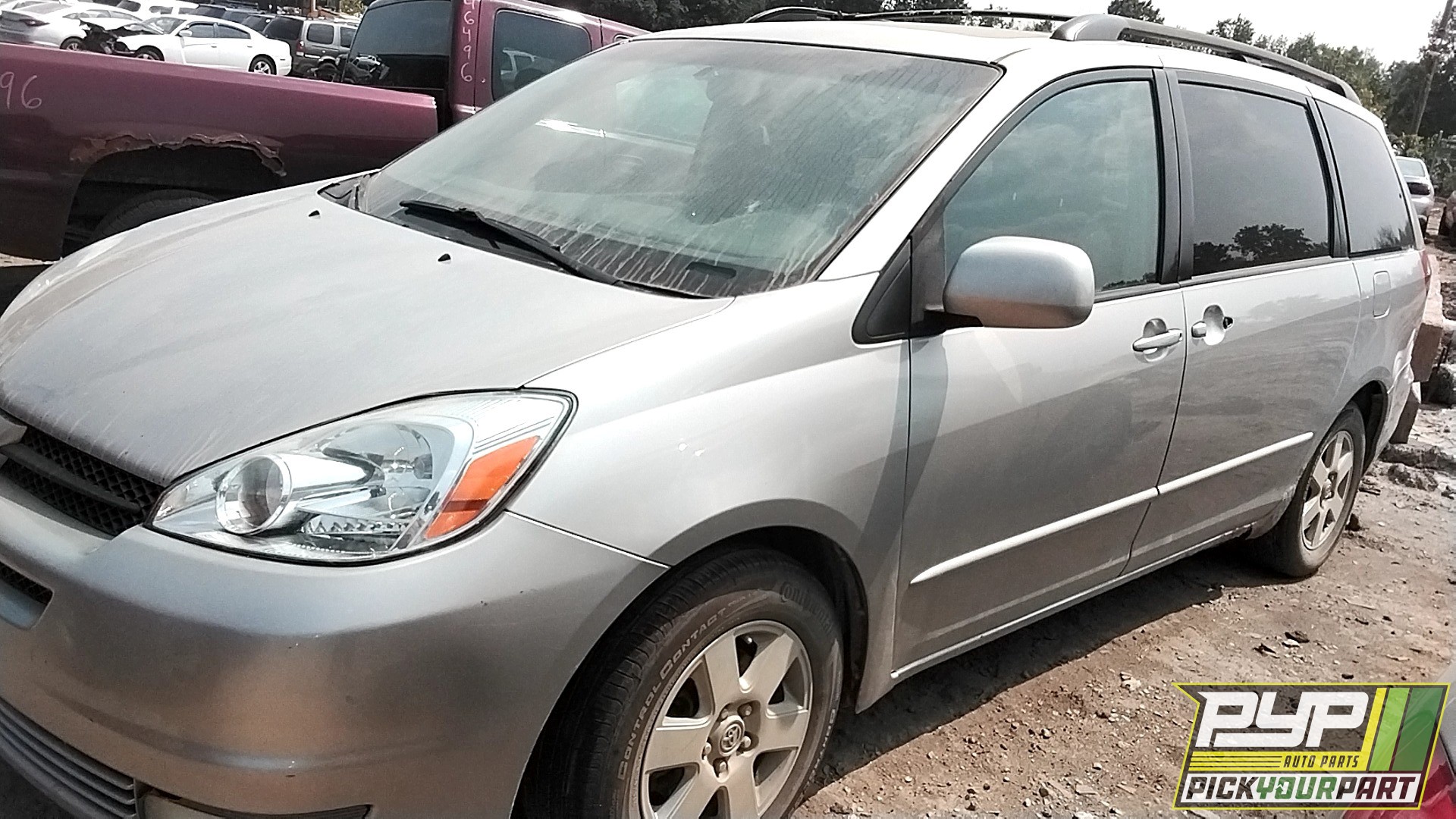 2004 TOYOTA SIENNA available for parts