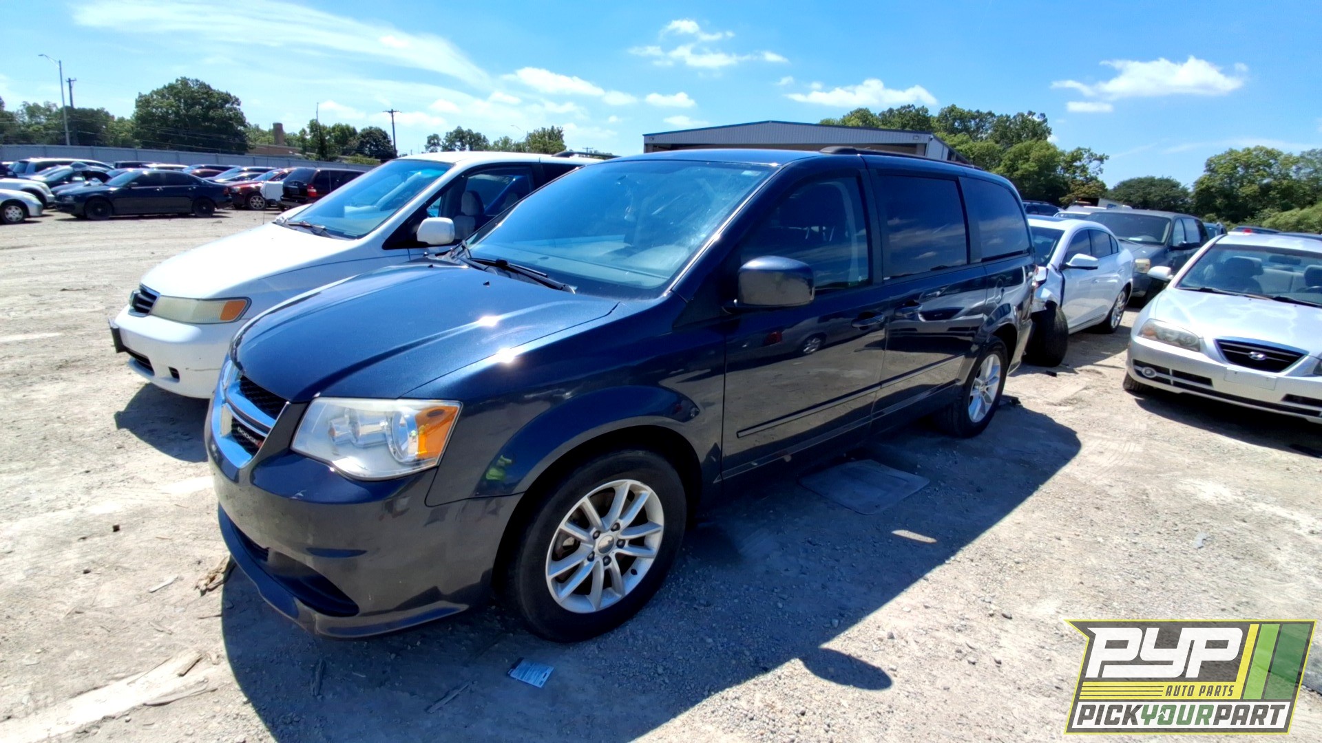2014 DODGE GRAND CARAVAN available for parts