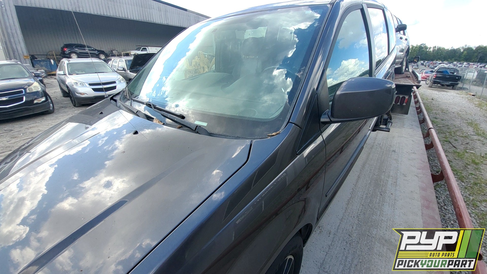 2017 DODGE GRAND CARAVAN available for parts