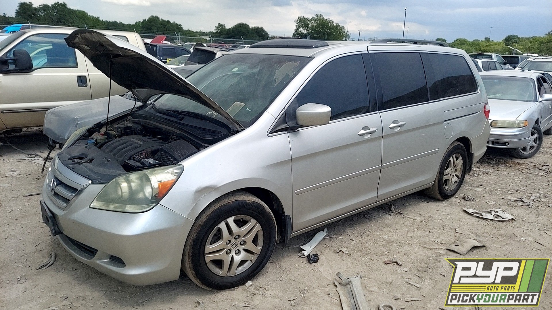 2005 HONDA ODYSSEY available for parts