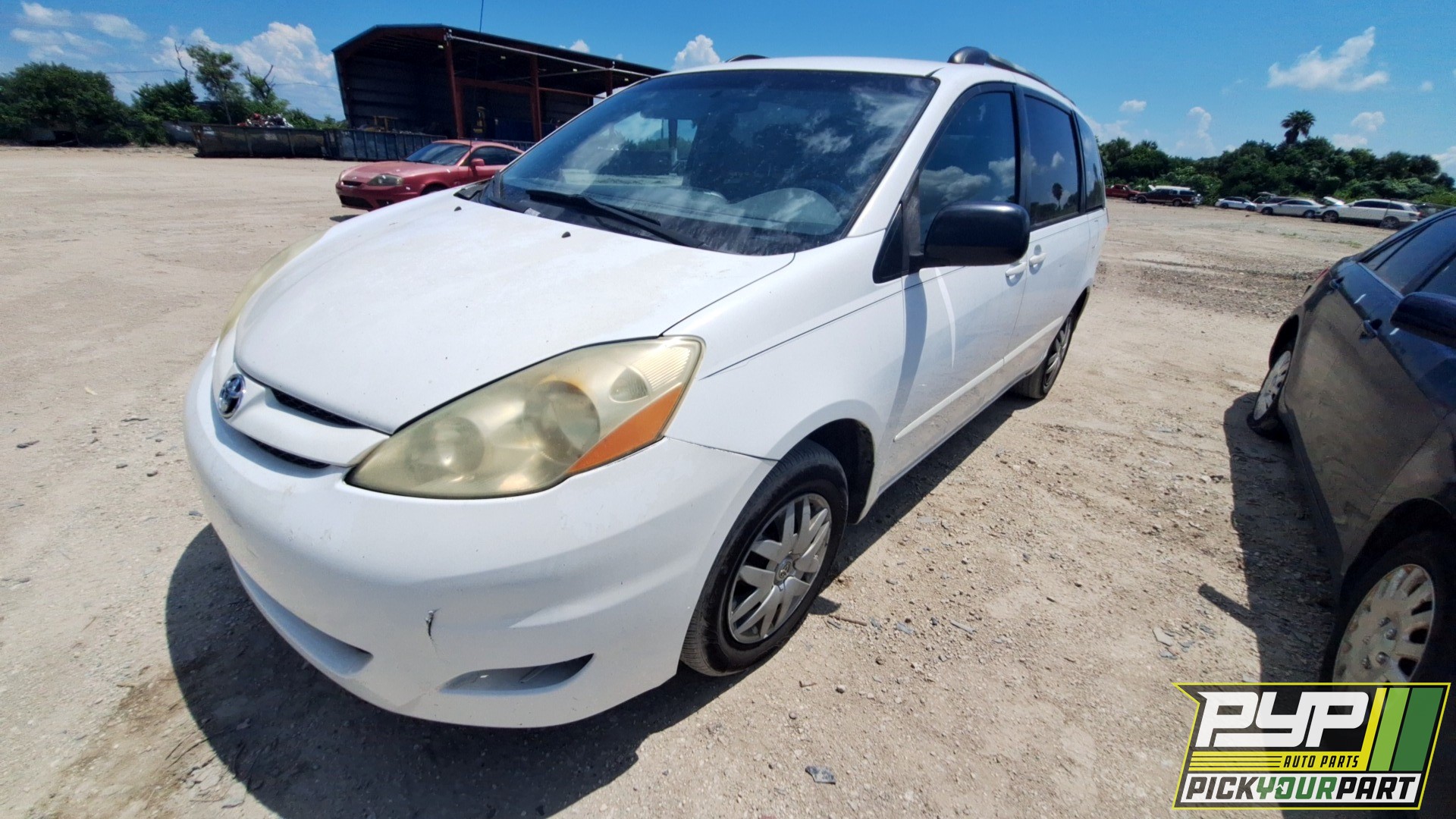 2006 TOYOTA SIENNA available for parts