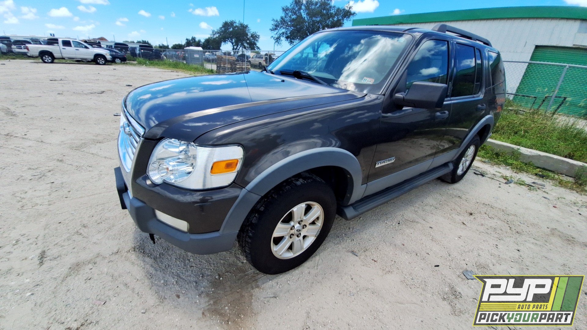 2006 FORD EXPLORER available for parts