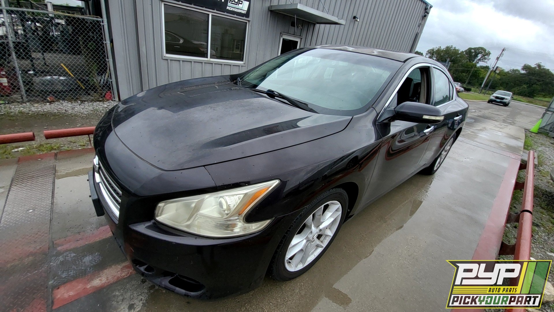 2010 NISSAN MAXIMA available for parts