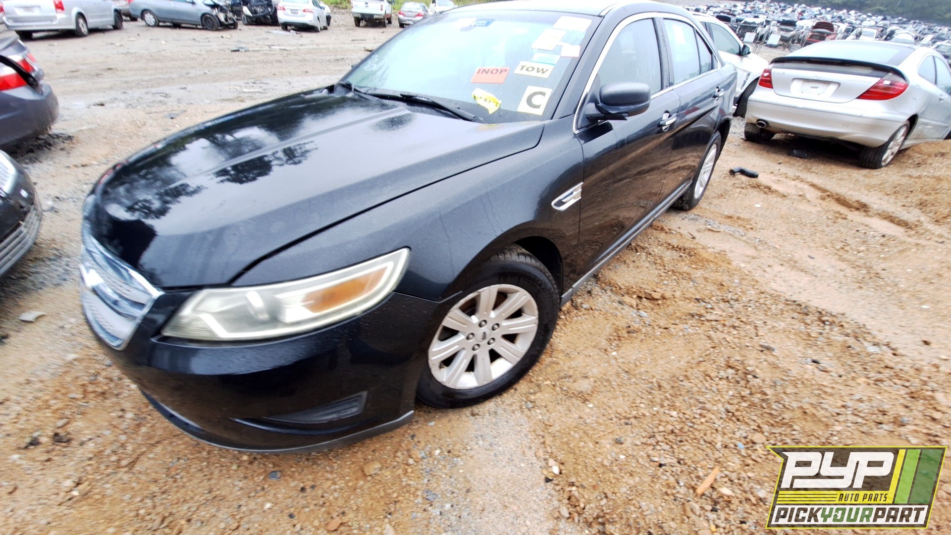 2011 FORD TAURUS available for parts