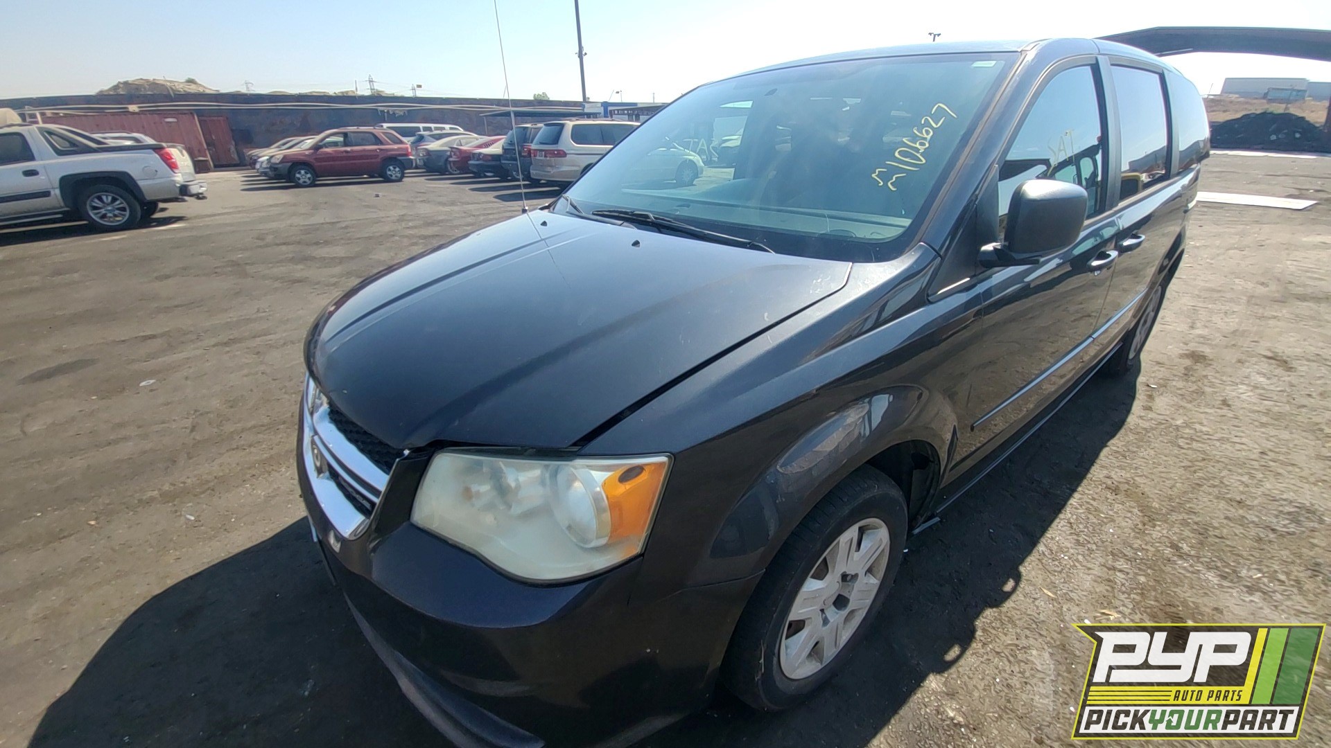 2011 DODGE GRAND CARAVAN available for parts