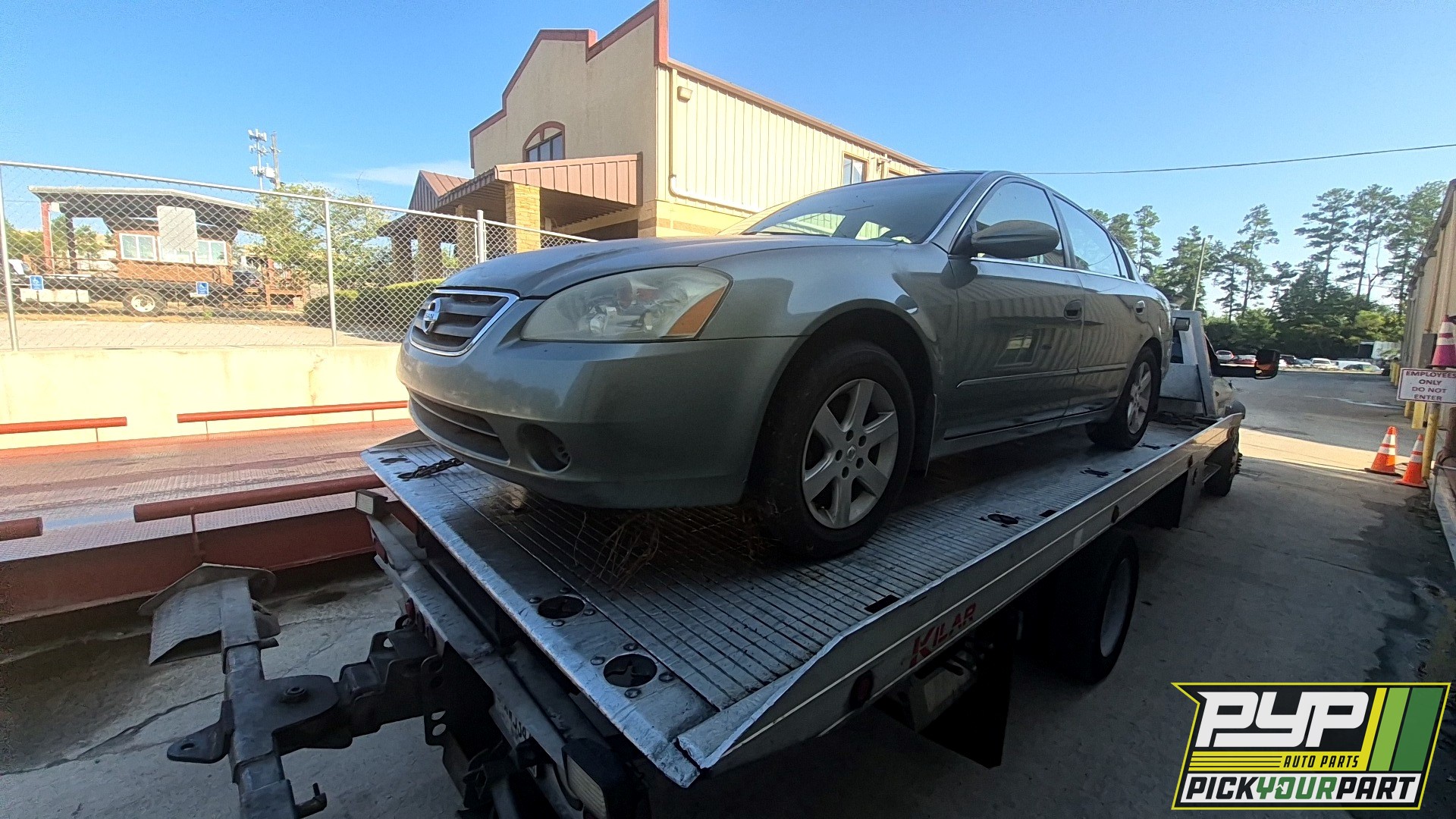 2002 NISSAN ALTIMA available for parts