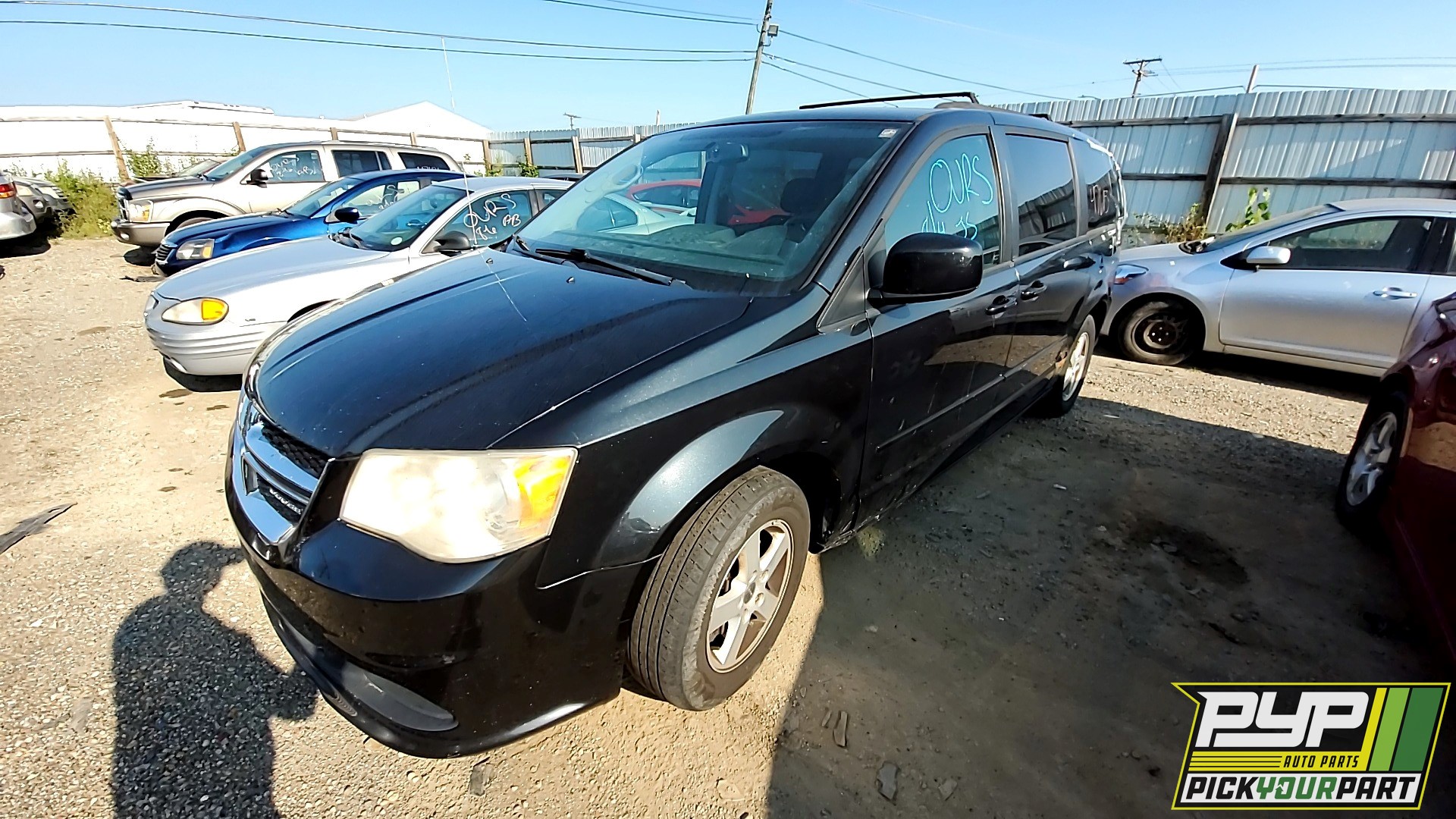 2011 DODGE GRAND CARAVAN available for parts