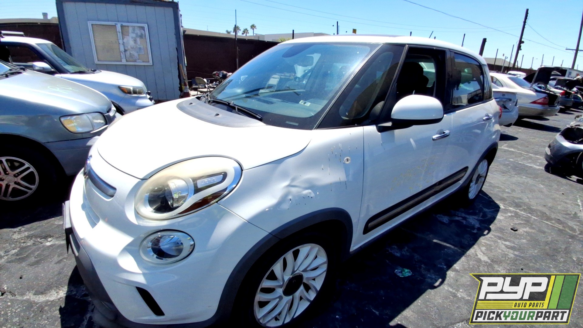 2014 FIAT 500L partes disponibles