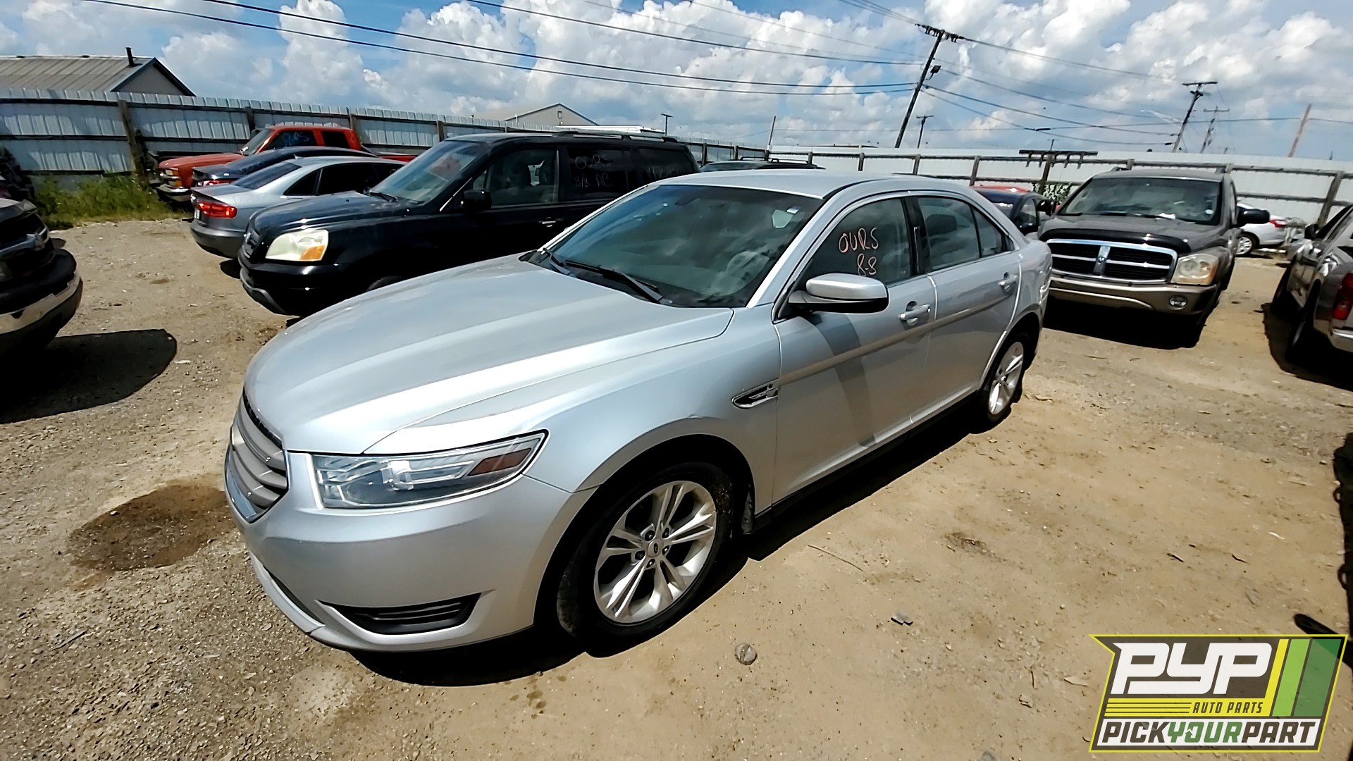 2013 FORD TAURUS available for parts