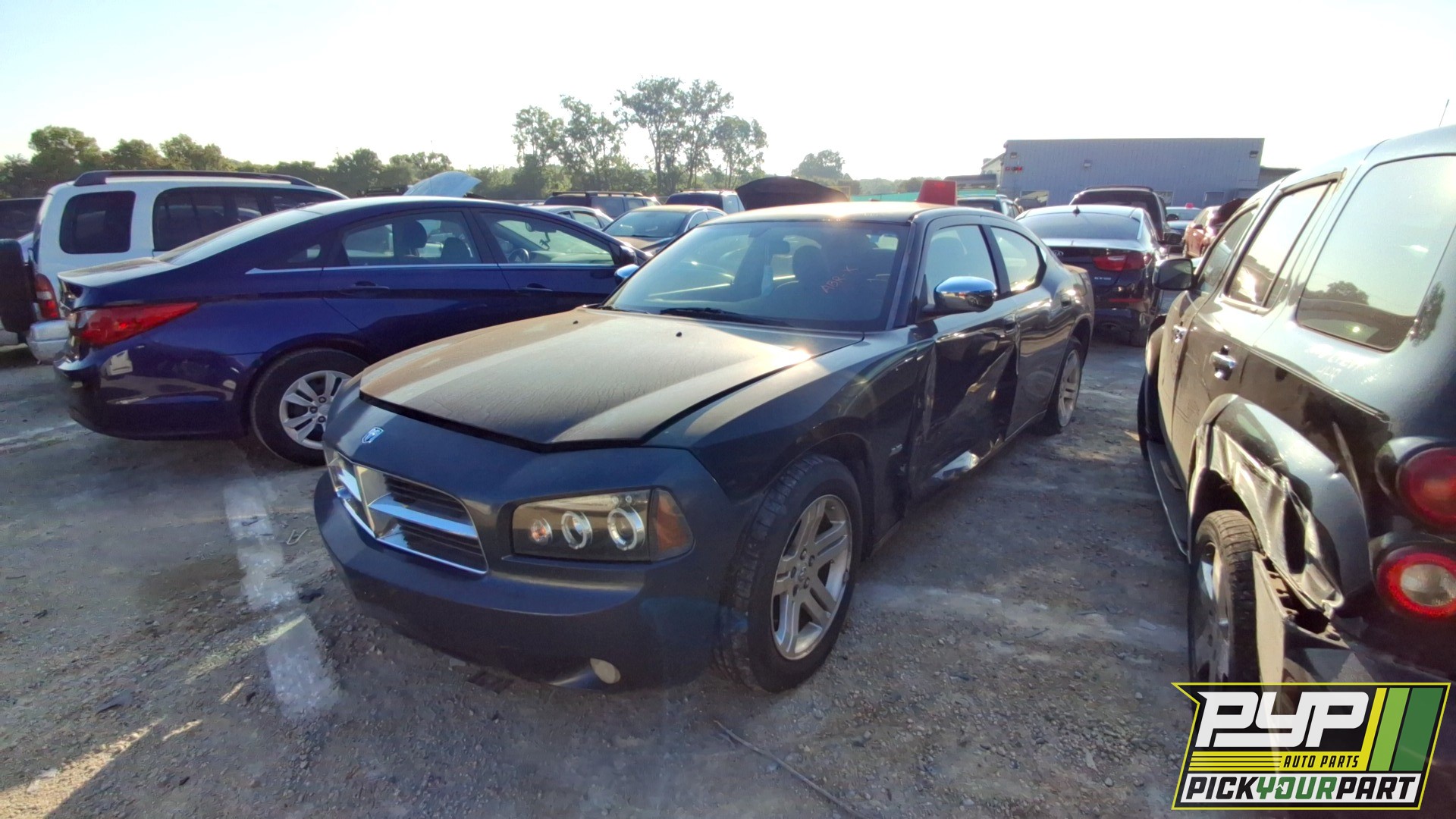 2006 DODGE CHARGER available for parts