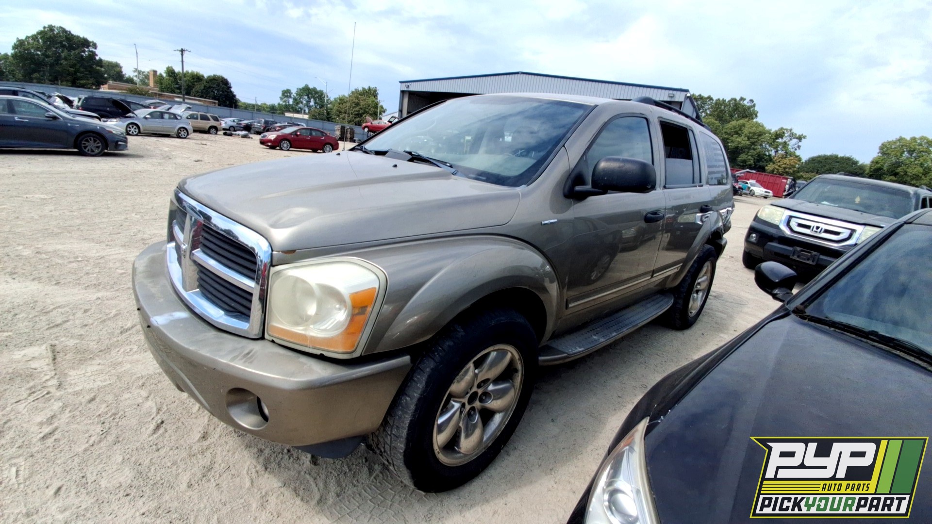 2004 DODGE DURANGO available for parts