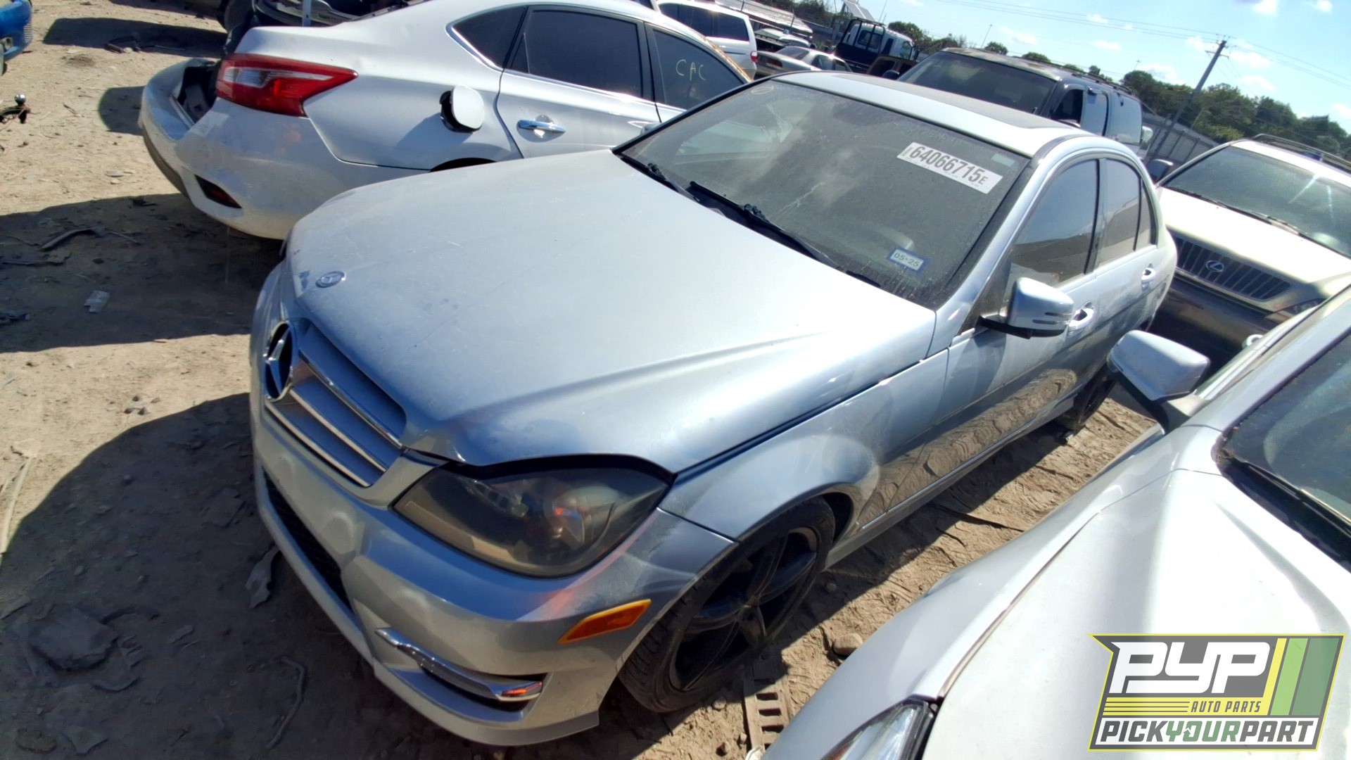 2013 MERCEDES-BENZ C250 partes disponibles