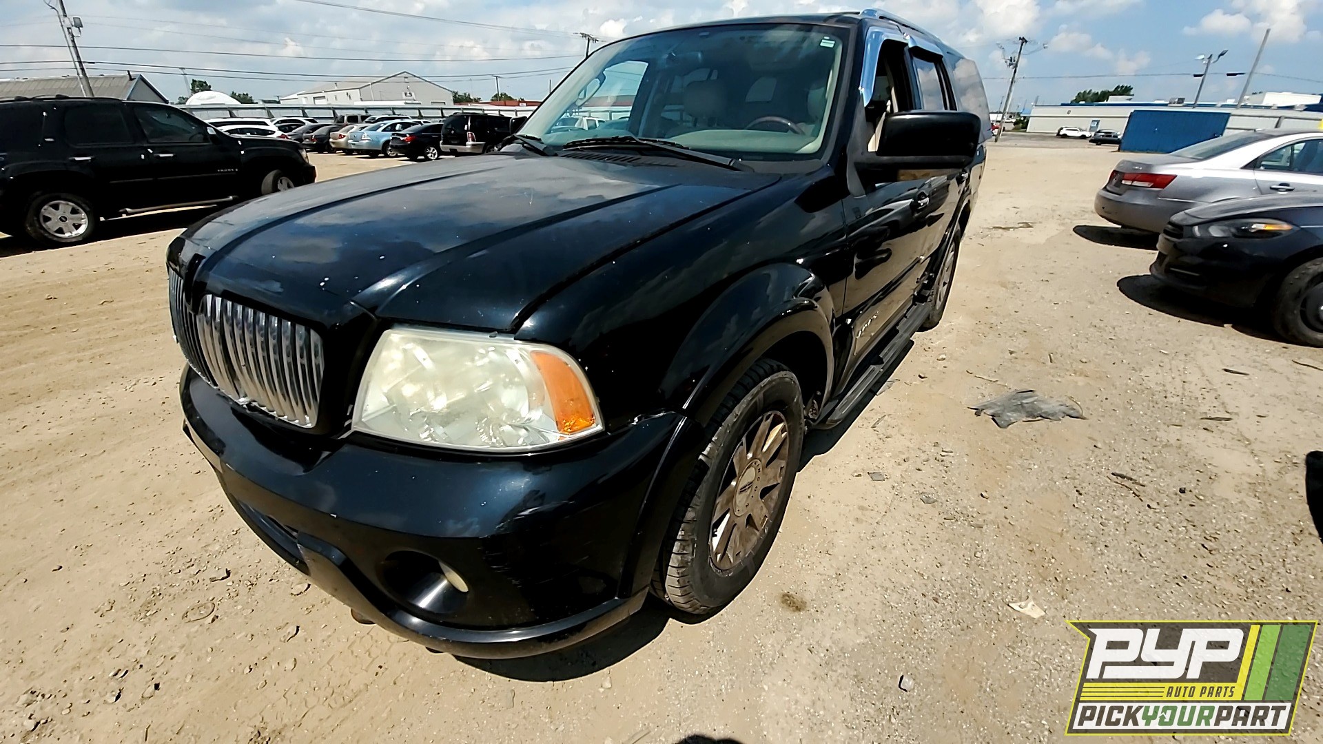 2004 LINCOLN NAVIGATOR available for parts