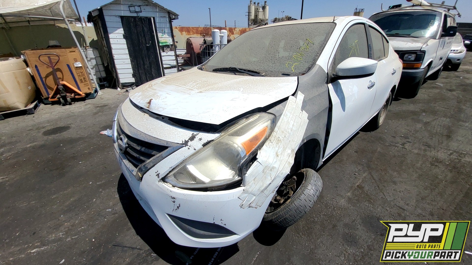 2015 NISSAN VERSA partes disponibles