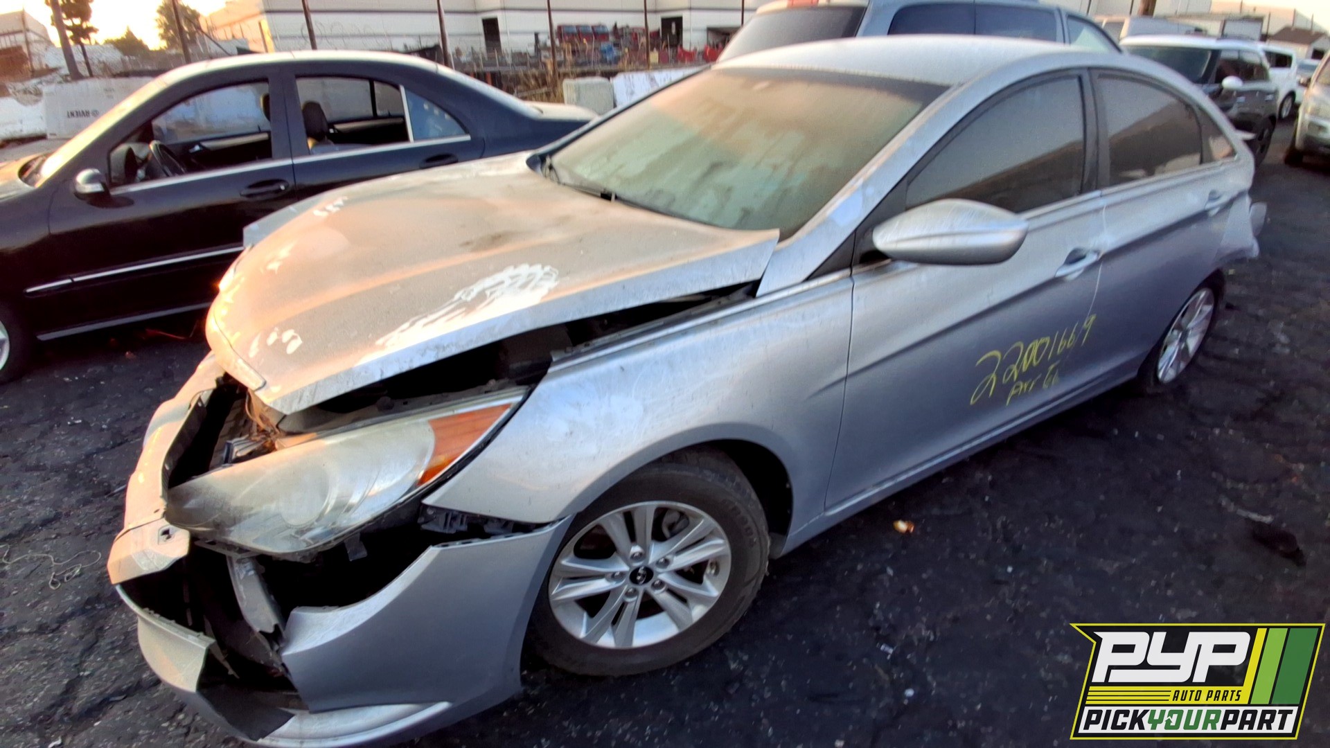 2011 HYUNDAI SONATA available for parts