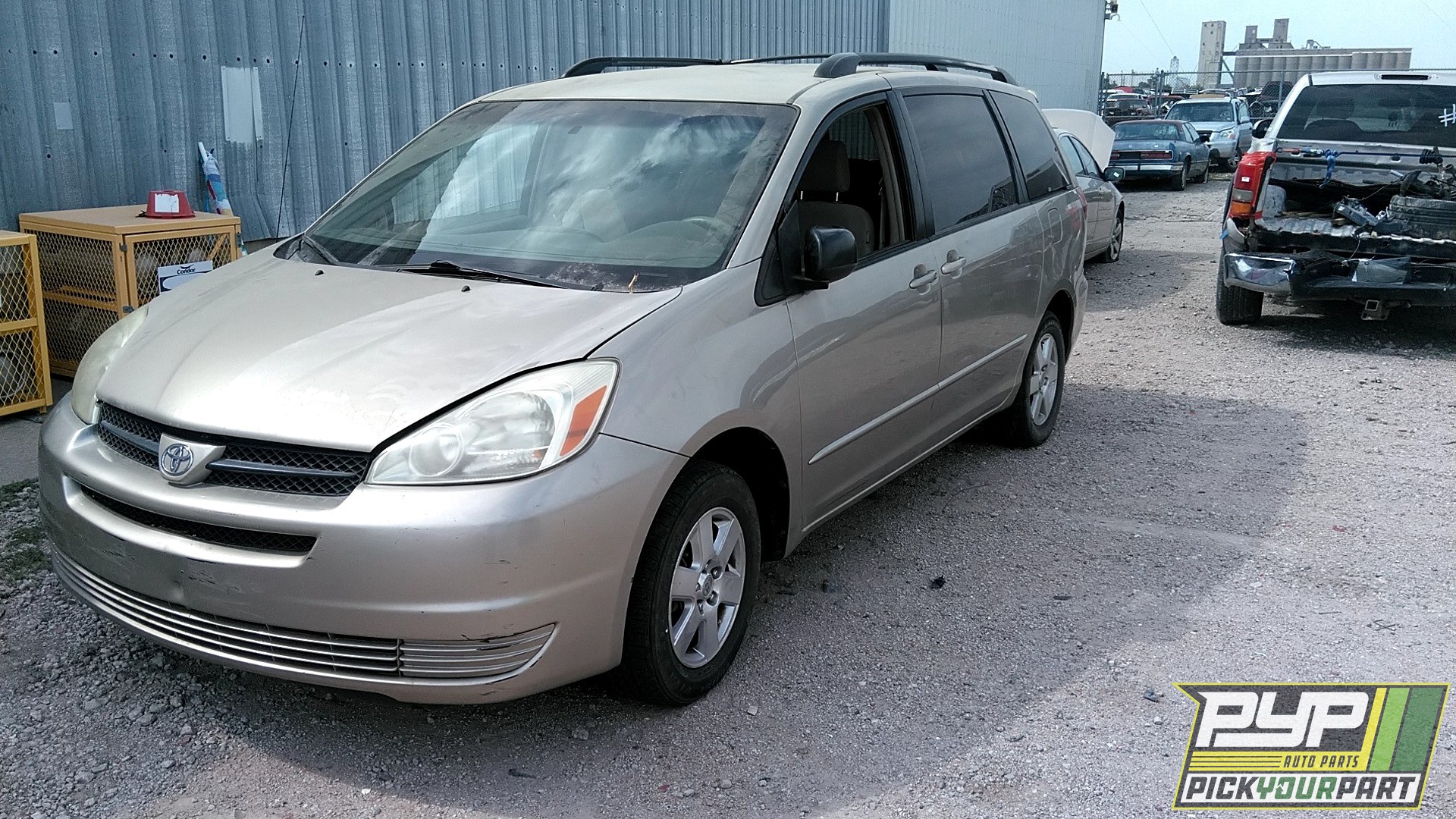 2005 TOYOTA SIENNA partes disponibles