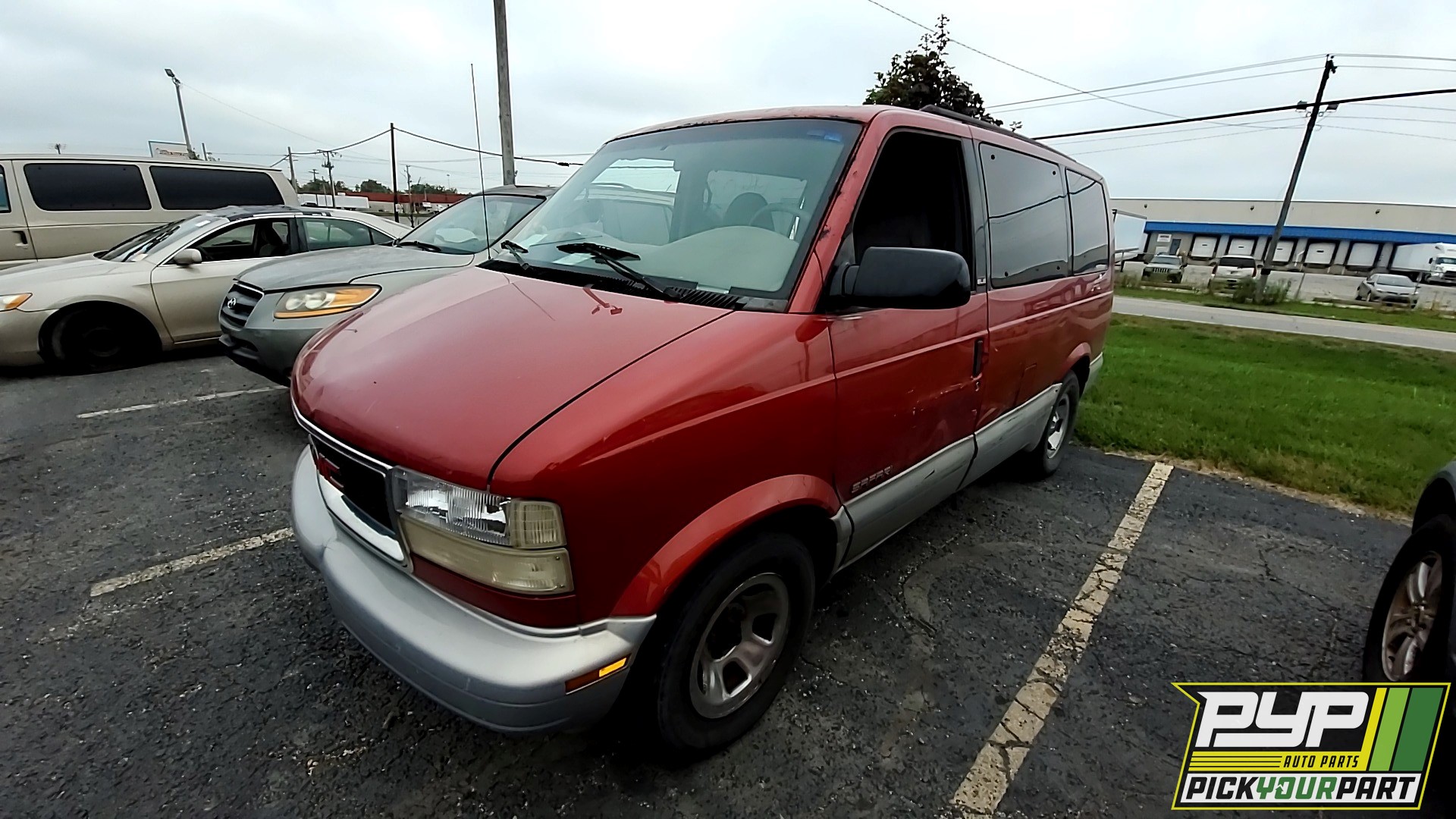 2000 GMC SAFARI available for parts