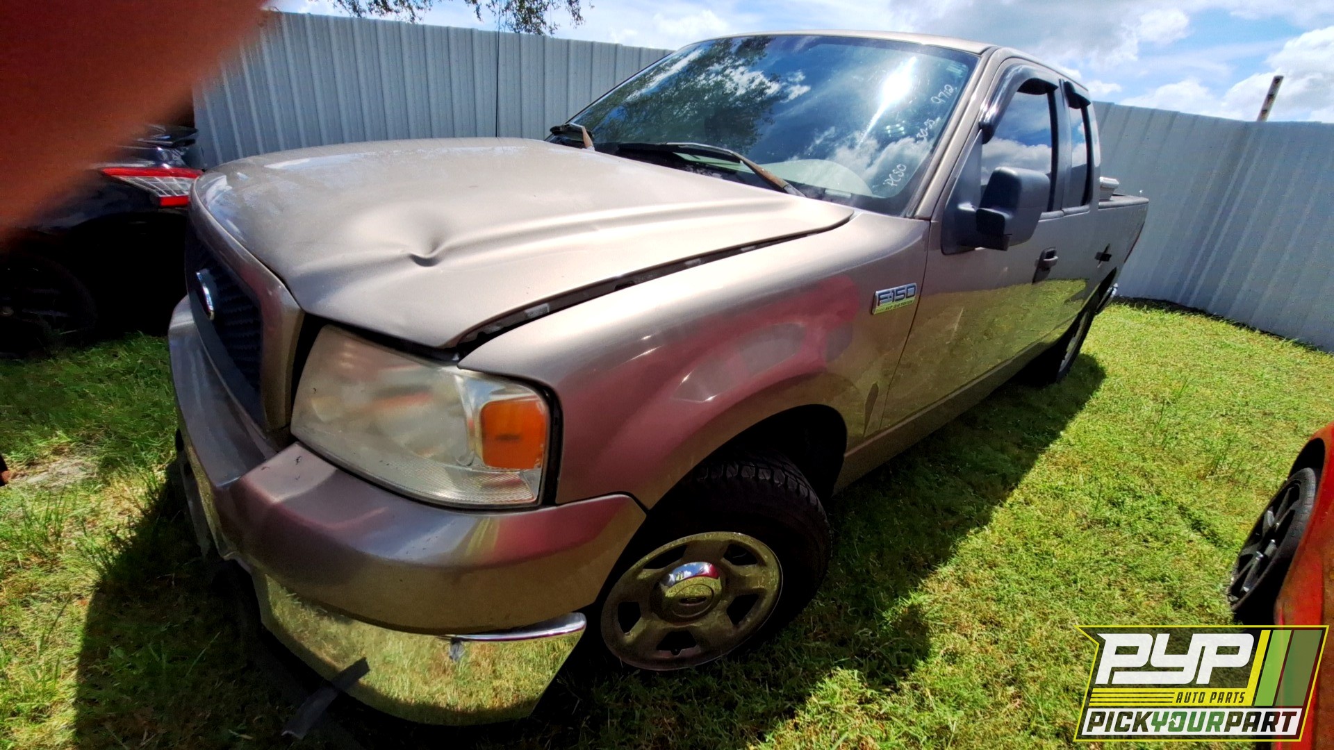 2005 FORD F-150 available for parts