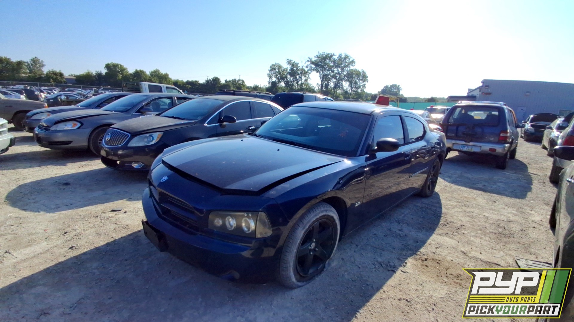2006 DODGE CHARGER available for parts