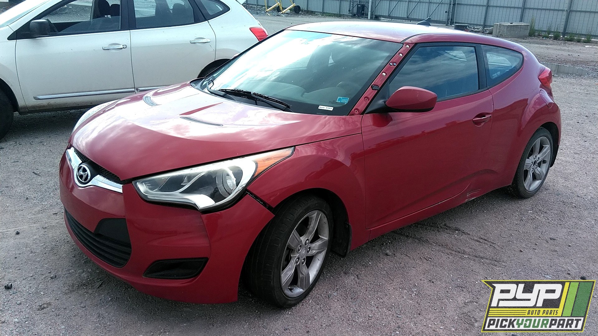 2013 HYUNDAI VELOSTER available for parts