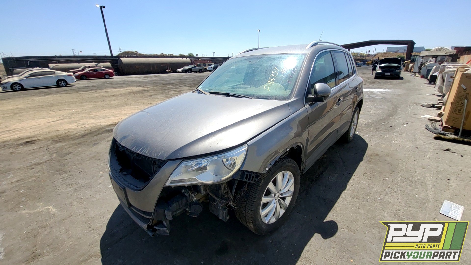 2011 VOLKSWAGEN TIGUAN available for parts