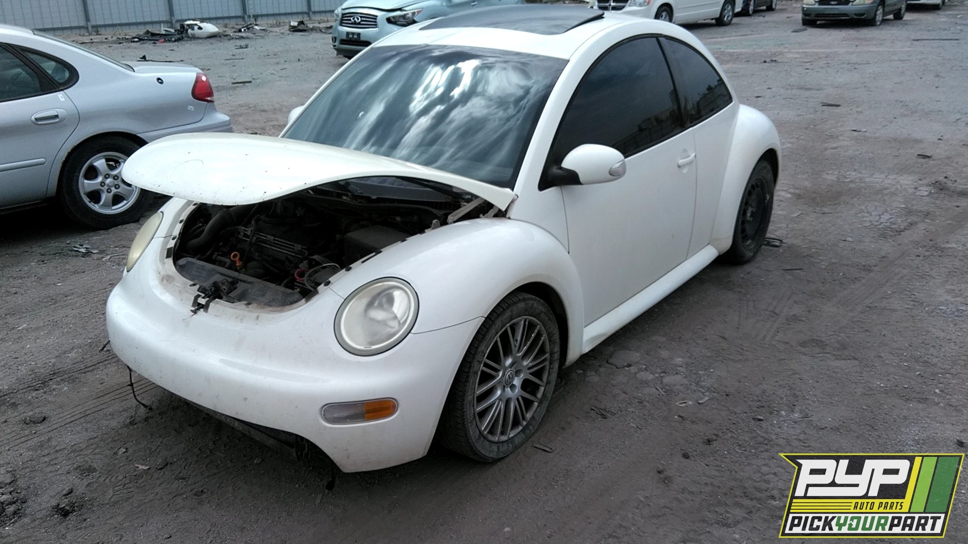 2004 VOLKSWAGEN BEETLE available for parts