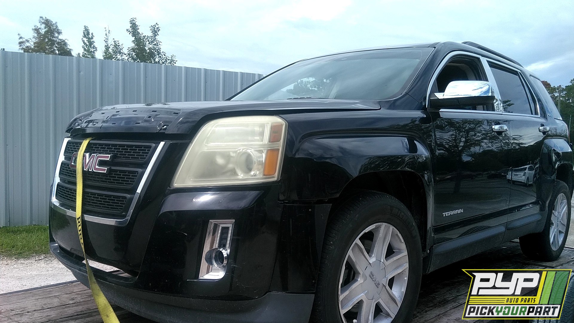 2011 GMC TERRAIN available for parts