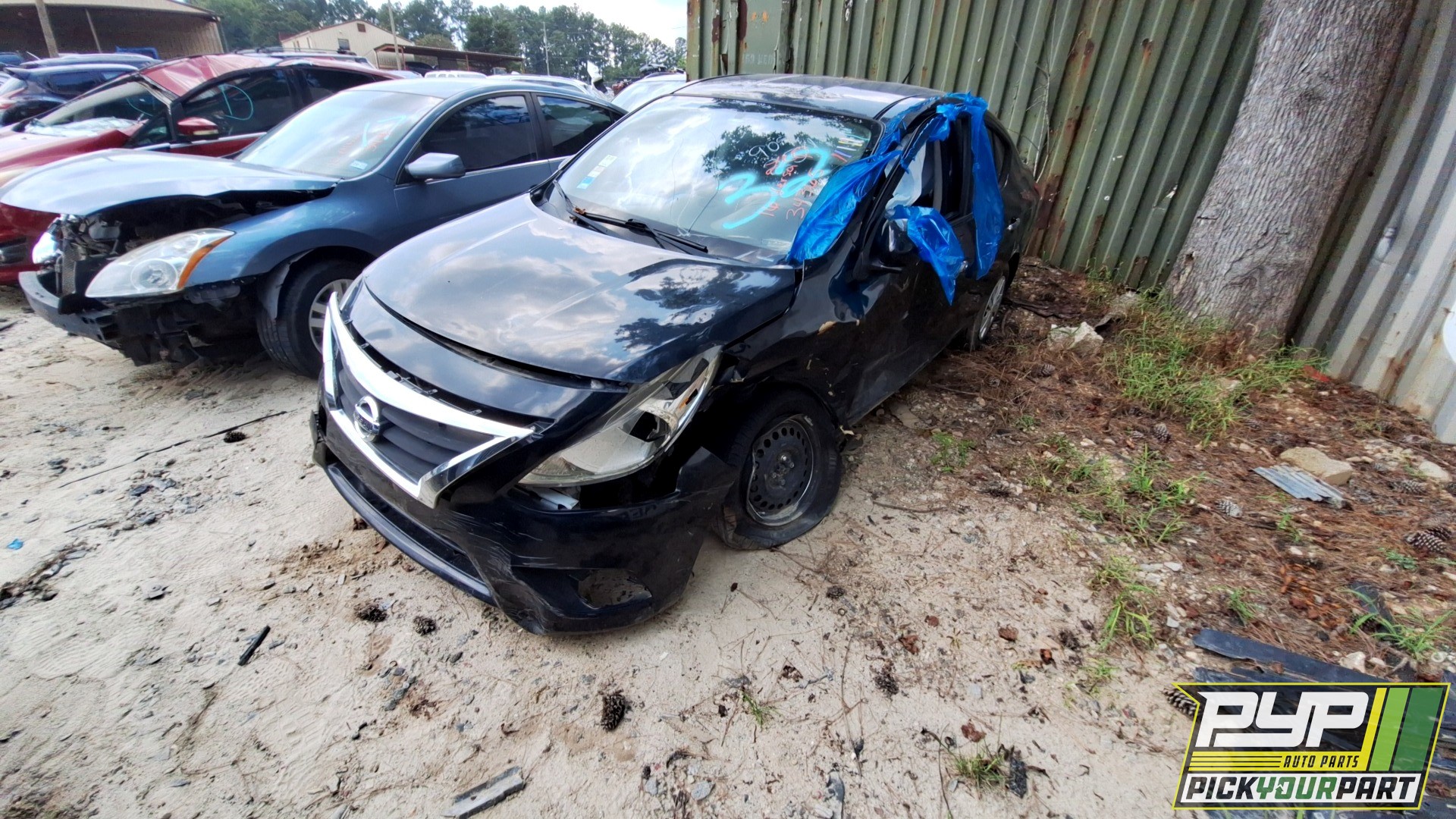 2016 NISSAN VERSA partes disponibles