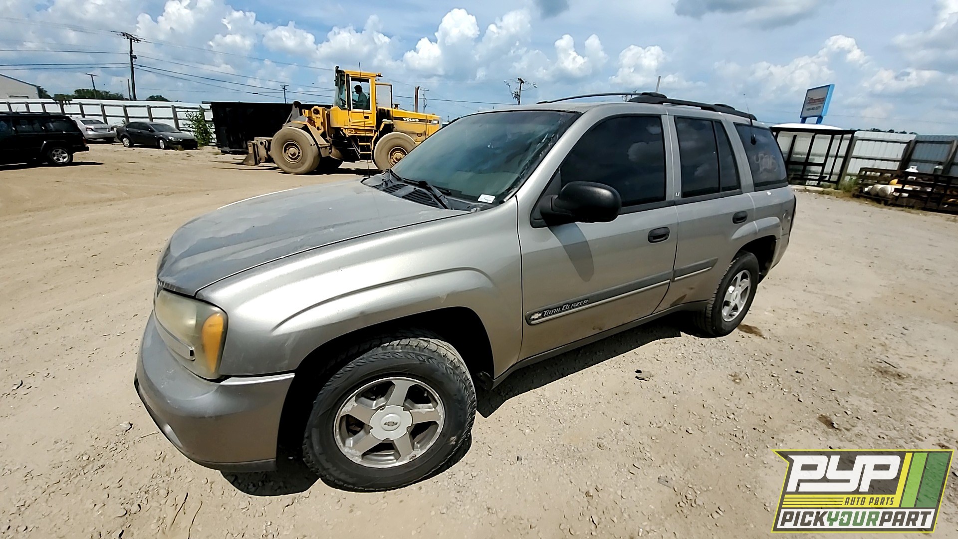 2002 CHEVROLET TRAILBLAZER available for parts