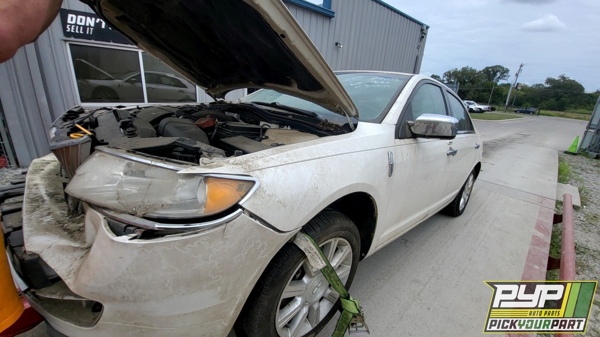 2010 LINCOLN MKZ available for parts