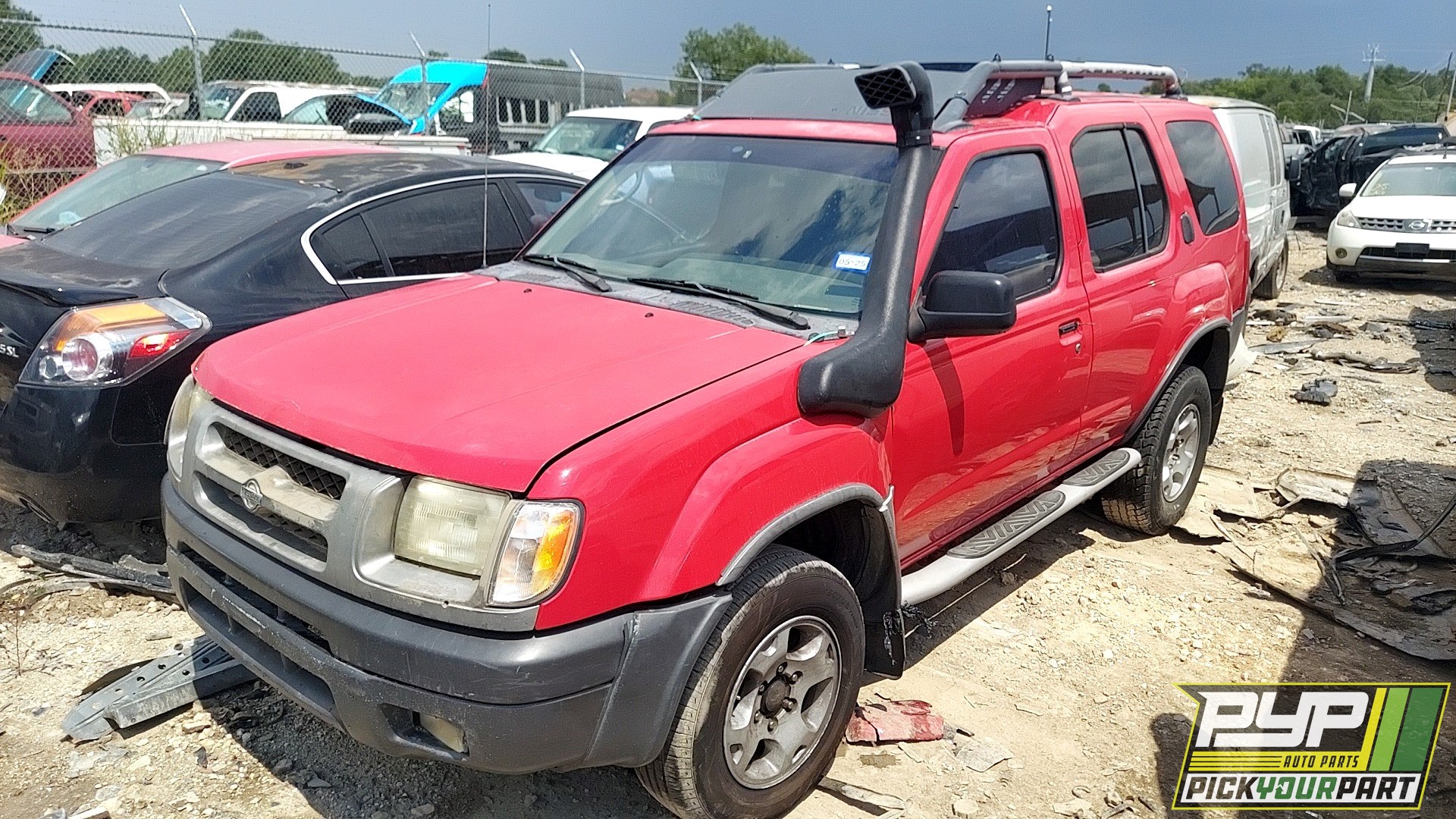 2000 NISSAN XTERRA available for parts