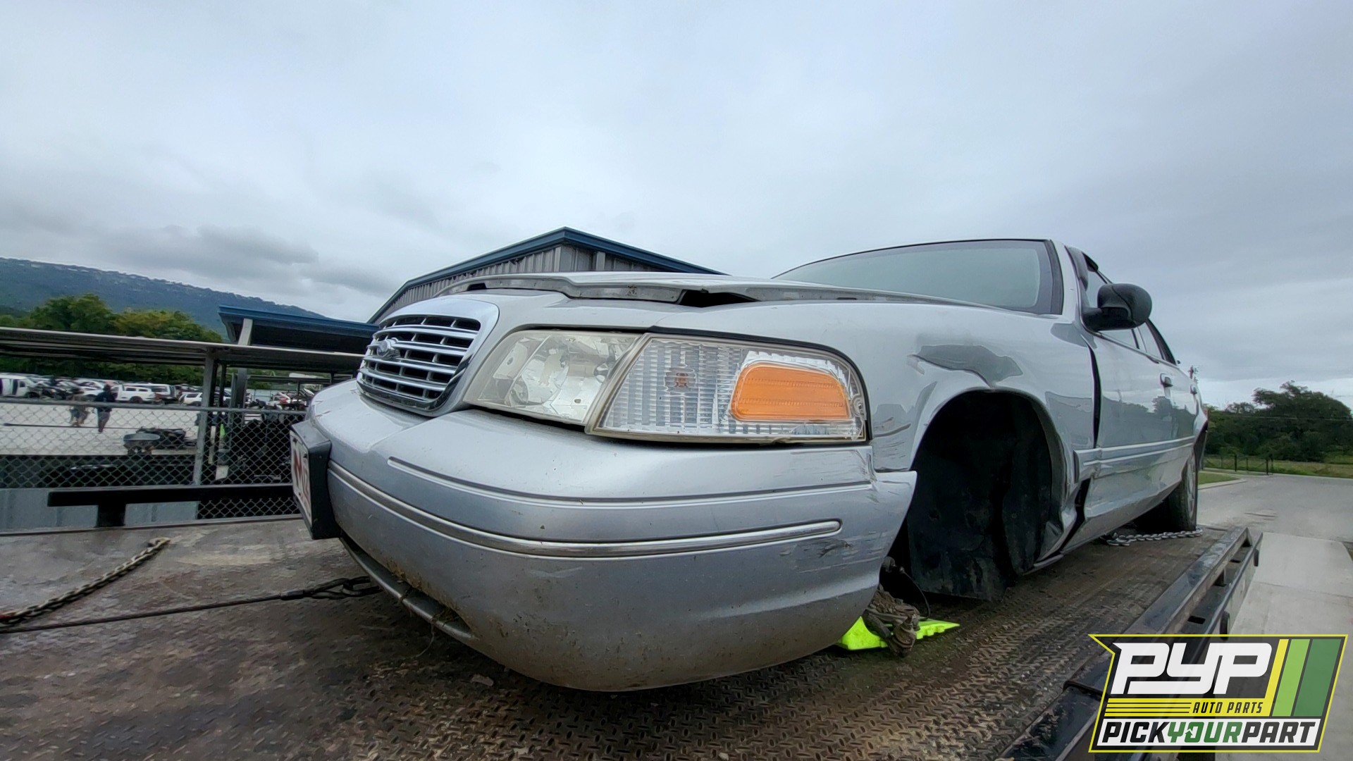 2003 FORD CROWN VICTORIA partes disponibles