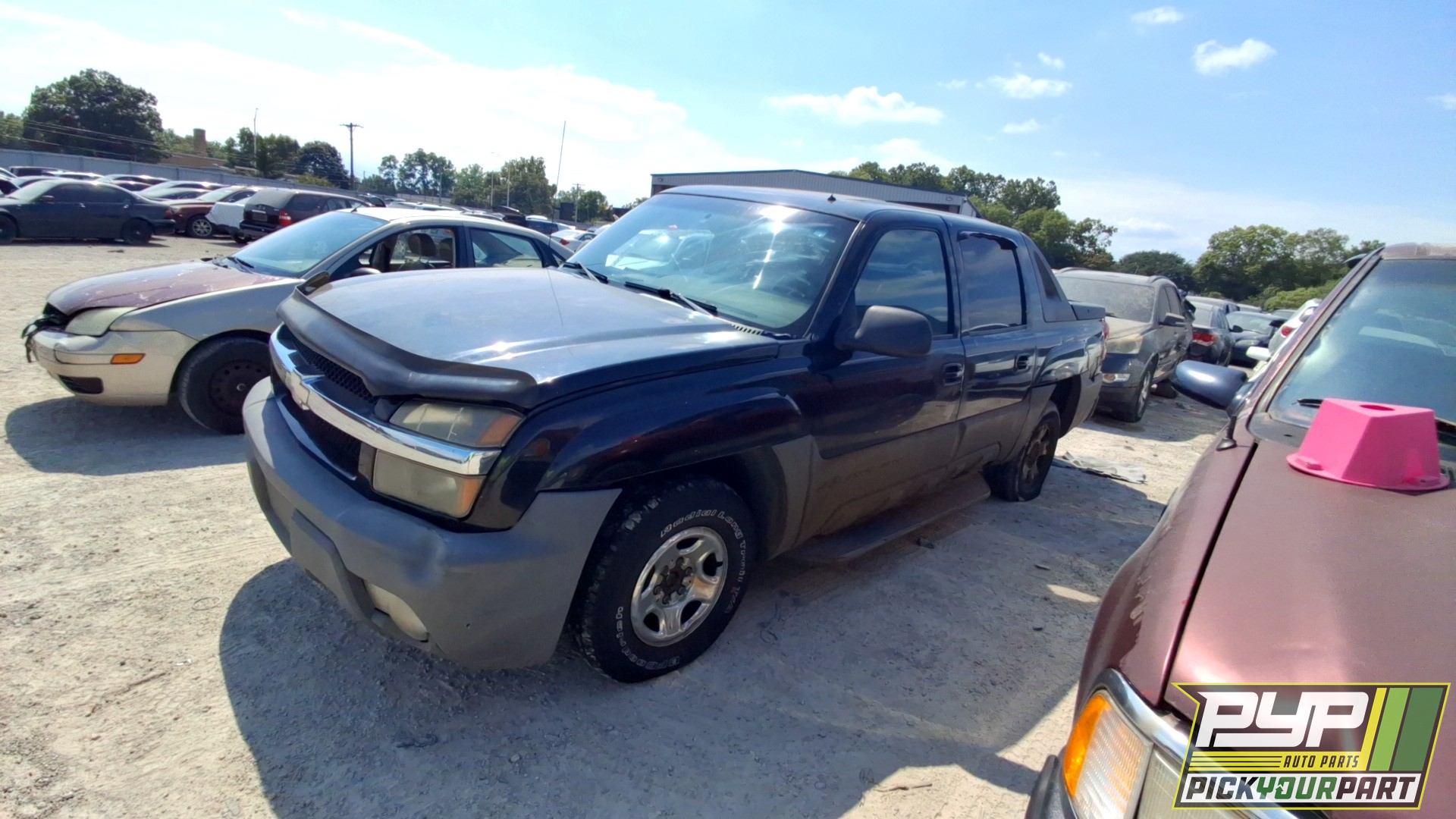 2002 CHEVROLET AVALANCHE 1500 available for parts