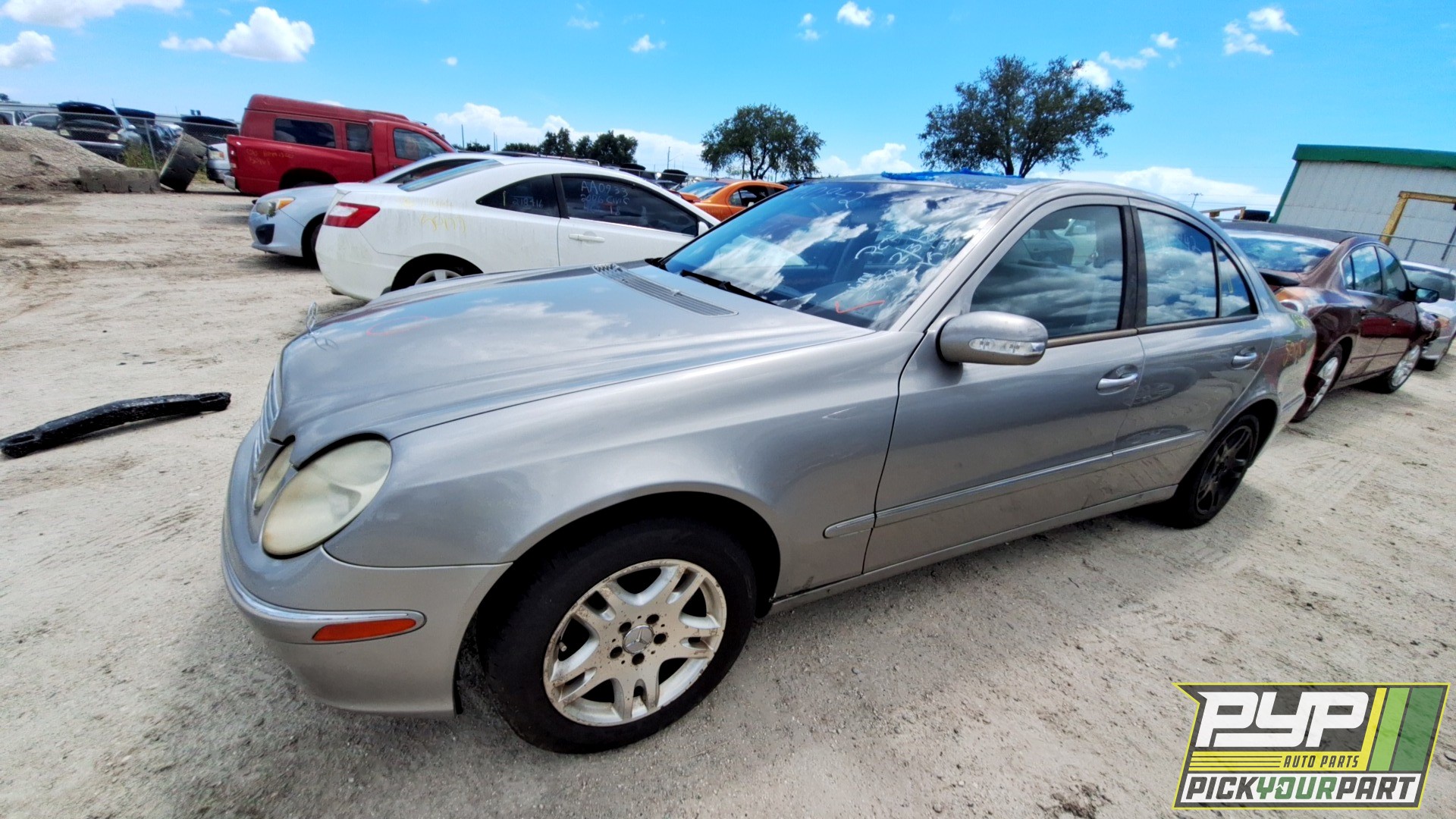 2004 MERCEDES-BENZ E320 partes disponibles