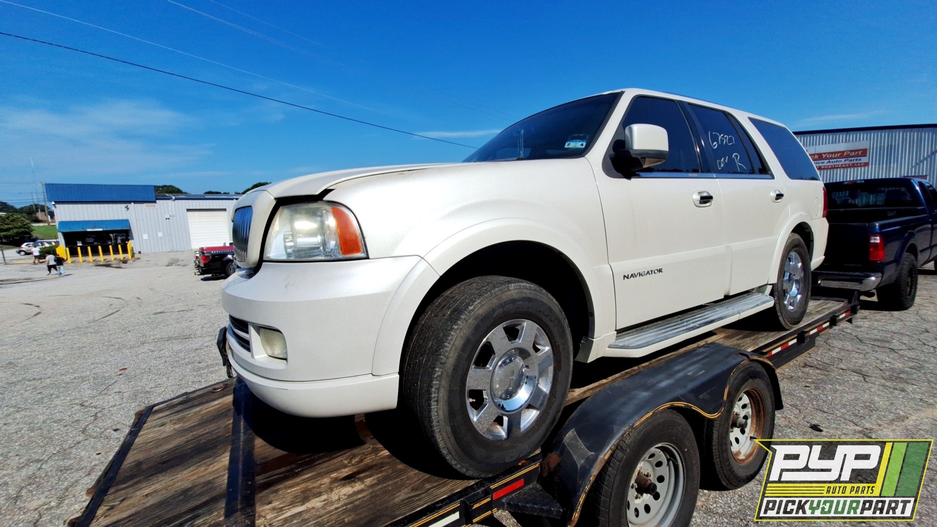 2005 LINCOLN NAVIGATOR available for parts
