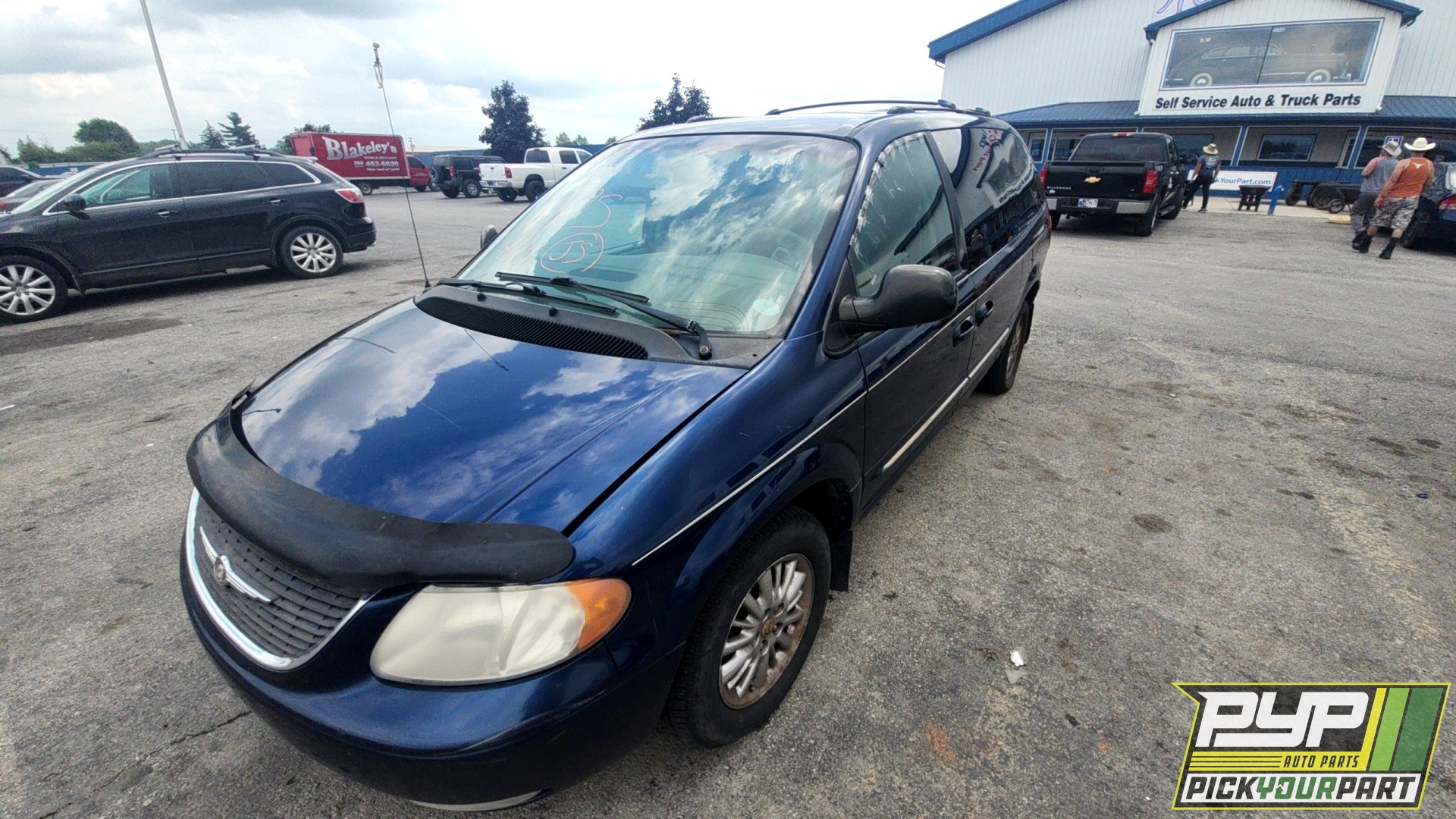 2002 CHRYSLER TOWN & COUNTRY available for parts