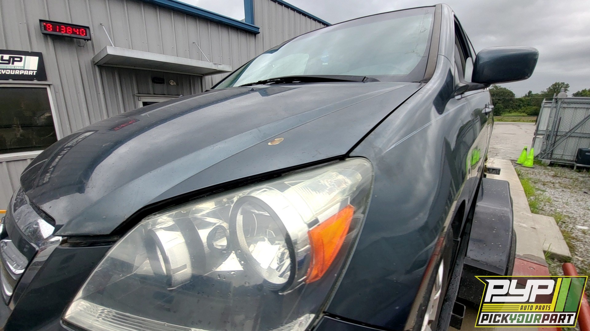 2006 HONDA ODYSSEY available for parts