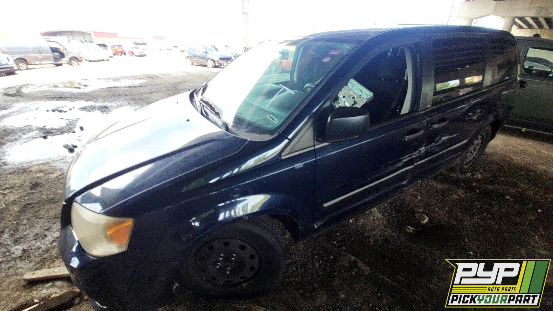 2014 DODGE GRAND CARAVAN available for parts