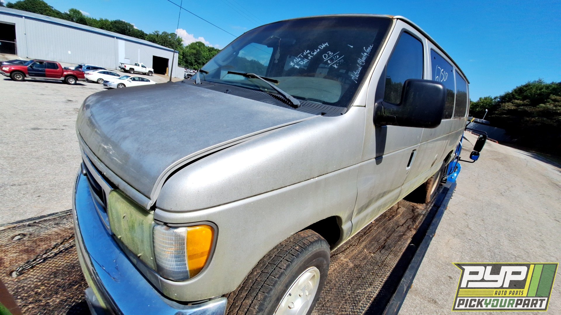 2003 FORD E-350 CLUB WAGON available for parts