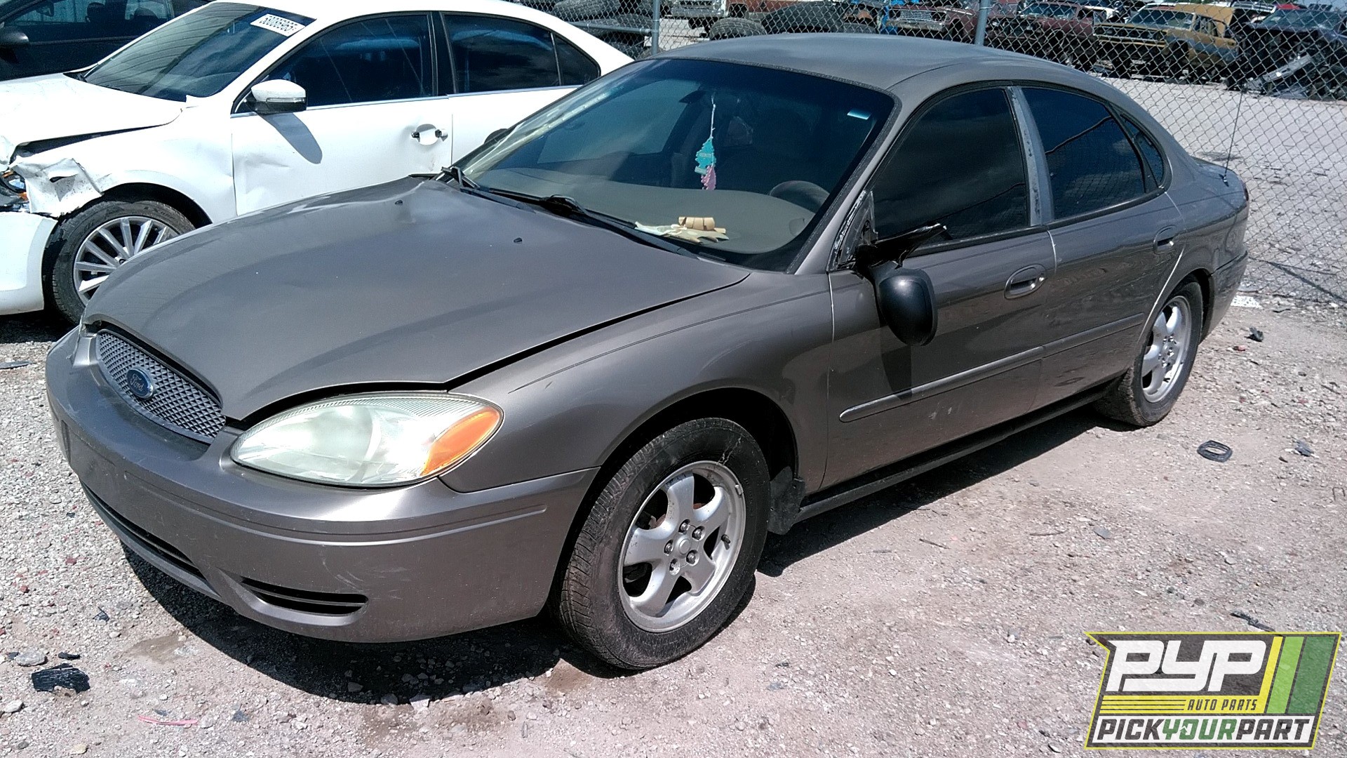 2006 FORD TAURUS available for parts