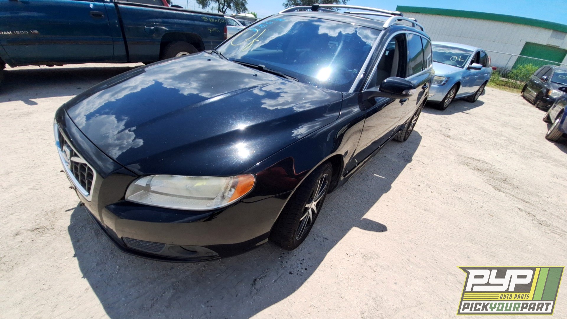 2010 VOLVO V70 partes disponibles