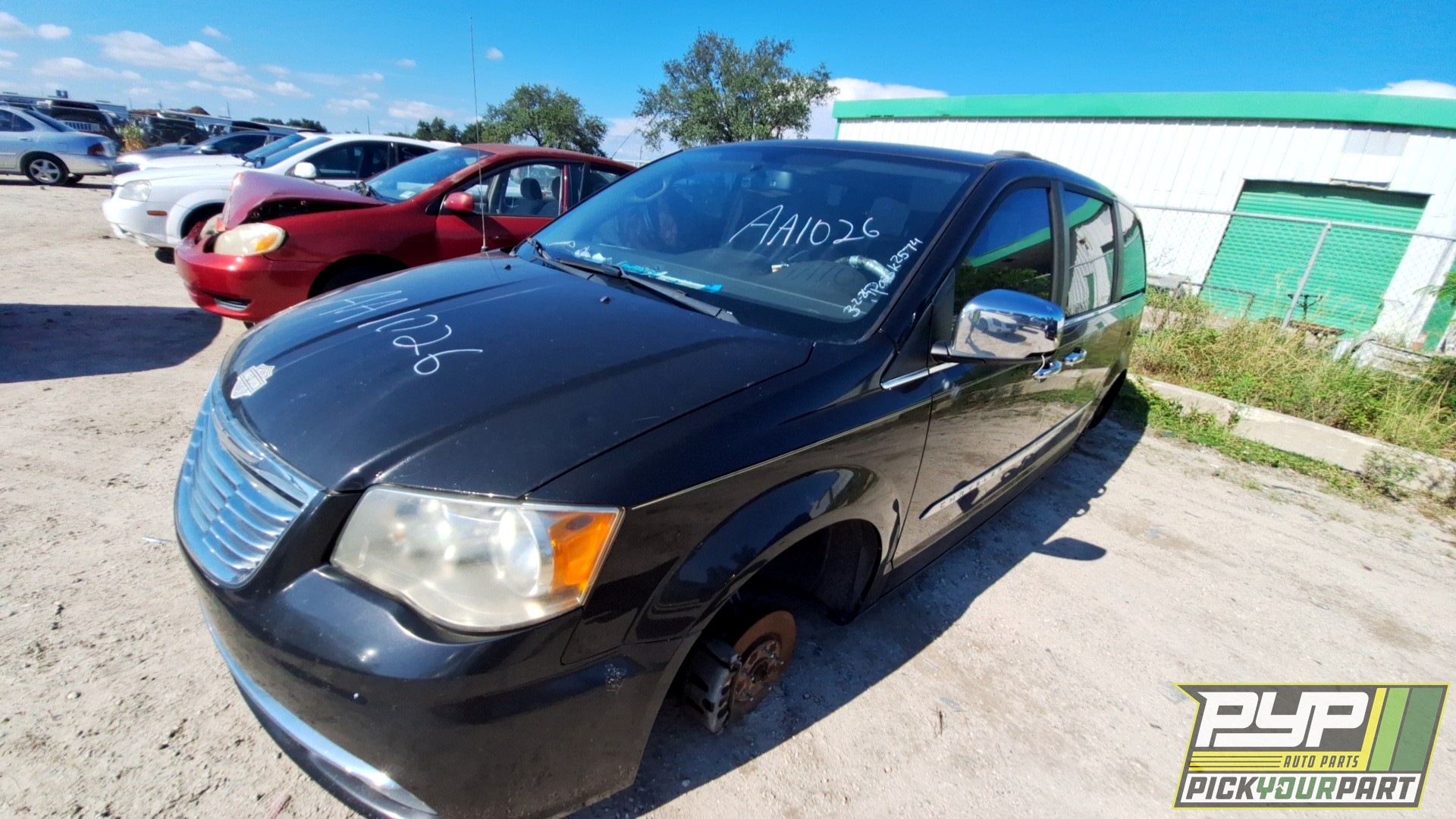 2014 CHRYSLER TOWN & COUNTRY available for parts