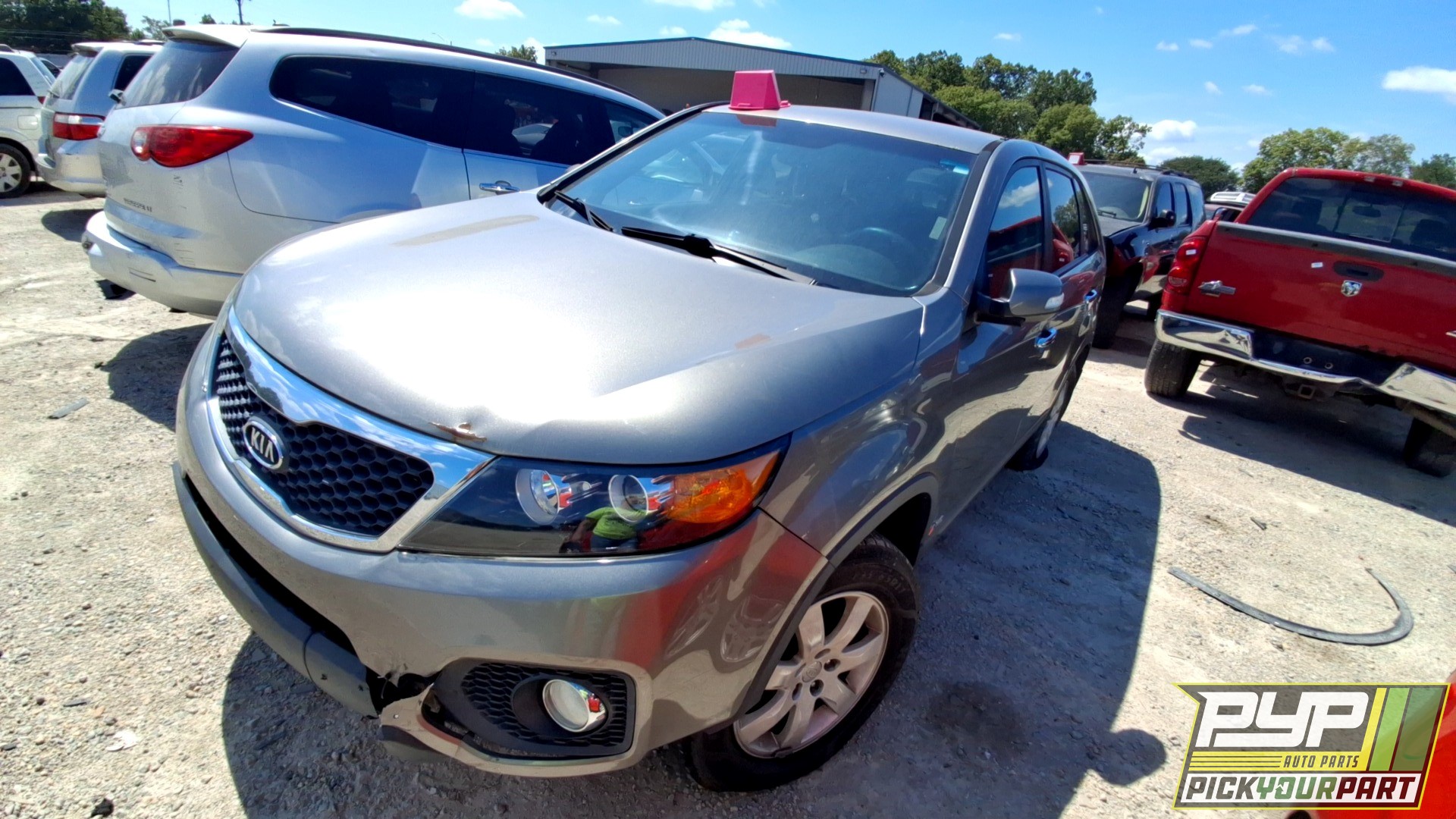 2011 KIA SORENTO available for parts
