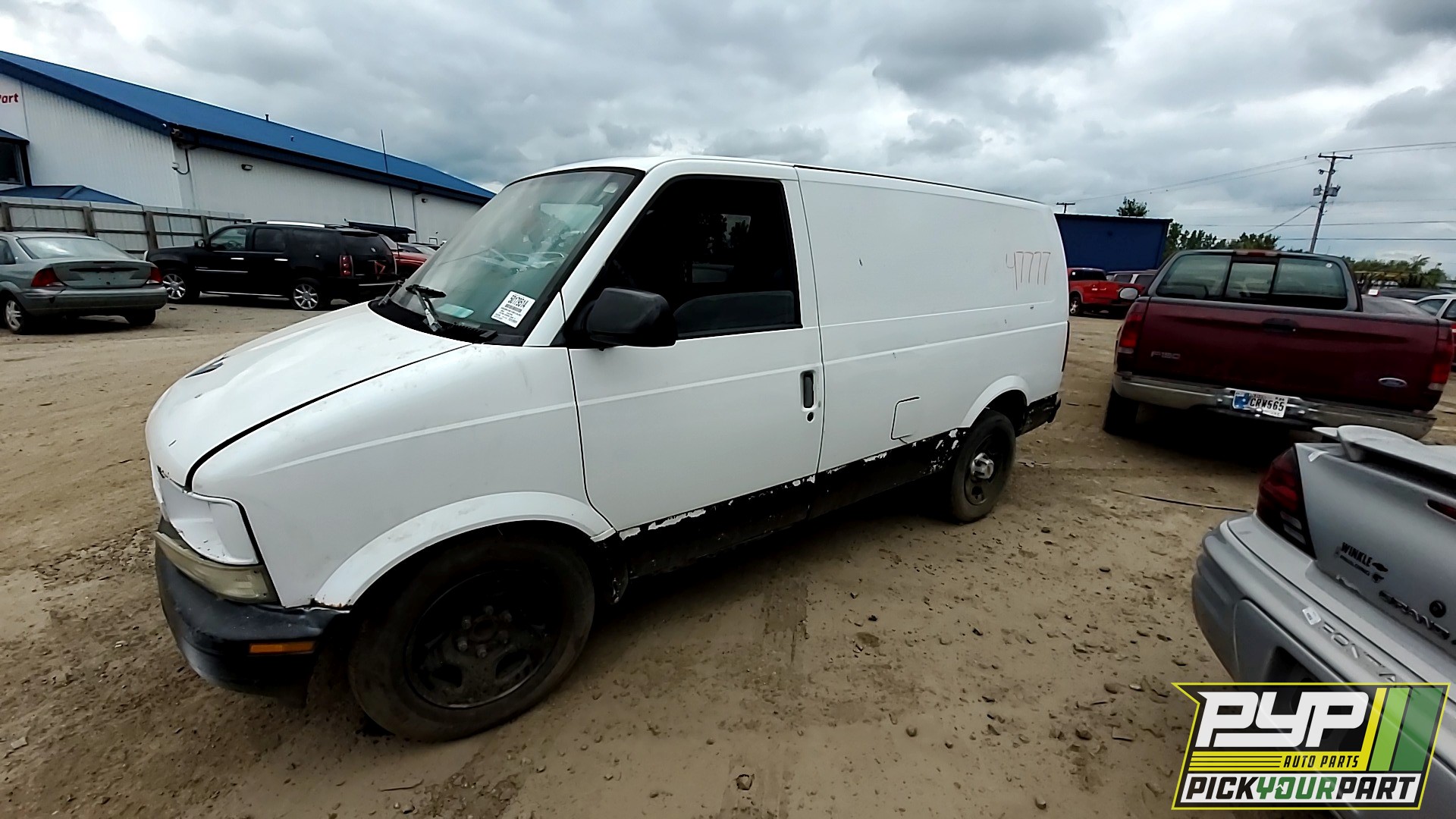 2003 CHEVROLET ASTRO available for parts