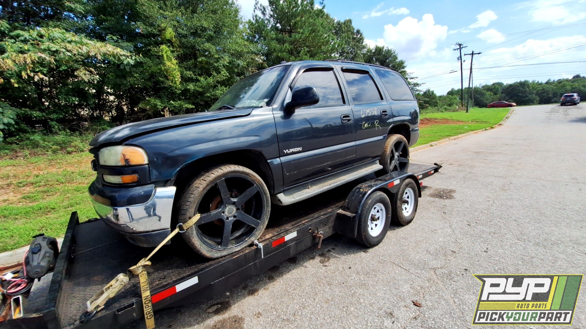 2003 GMC YUKON available for parts
