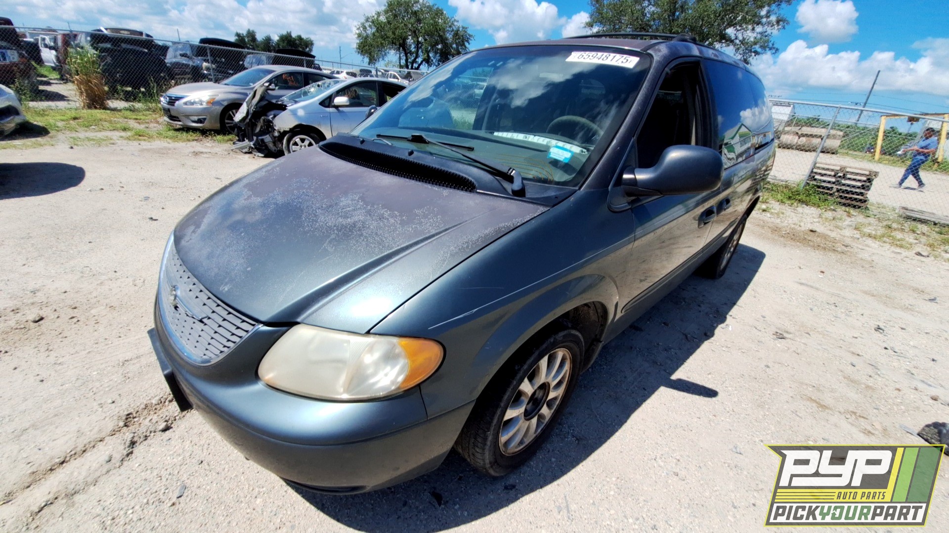 2002 CHRYSLER TOWN & COUNTRY available for parts