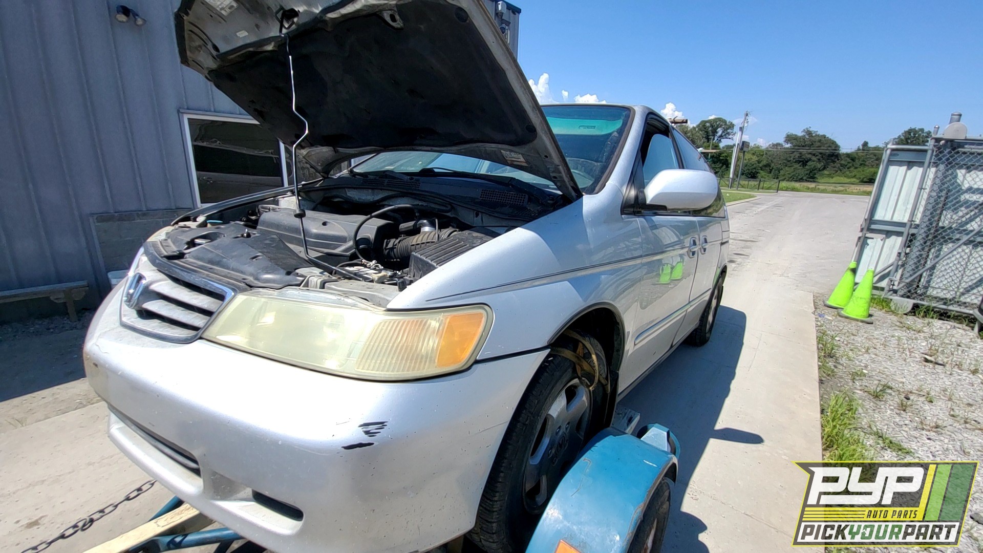 2002 HONDA ODYSSEY available for parts