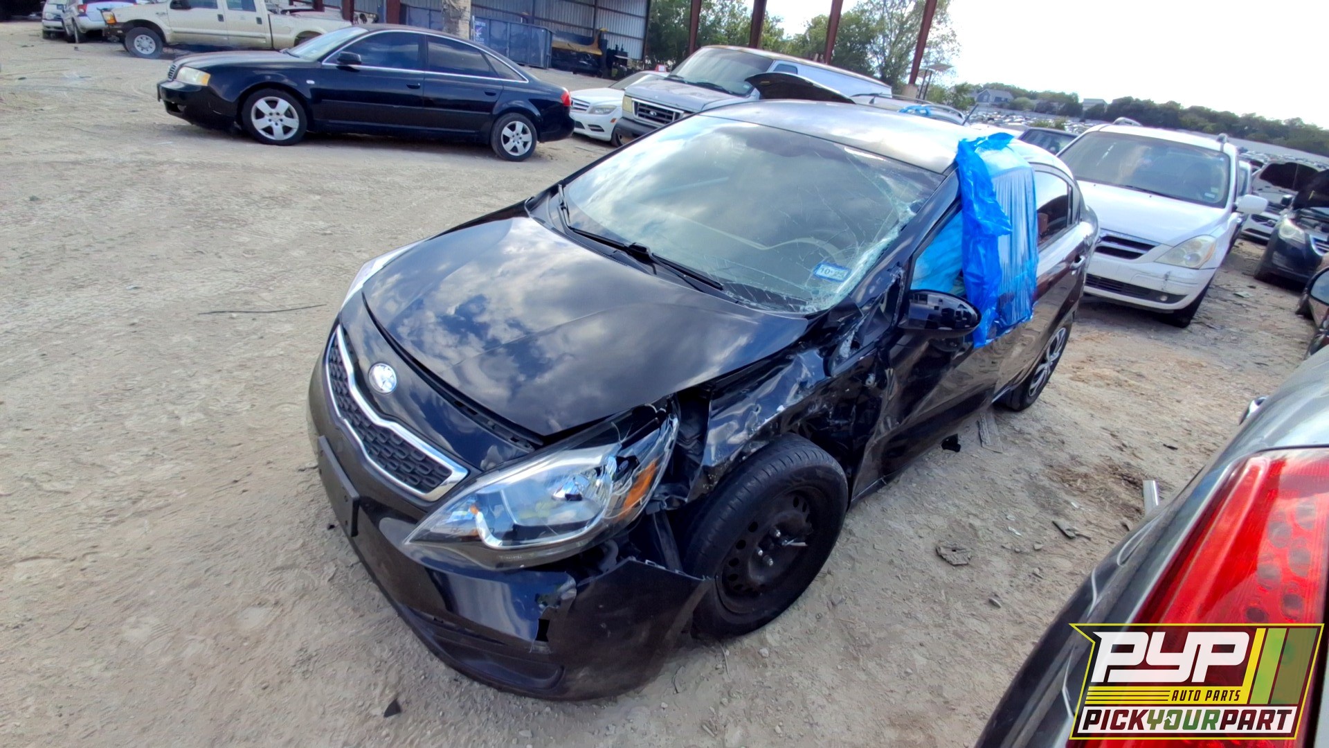 2014 KIA RIO partes disponibles