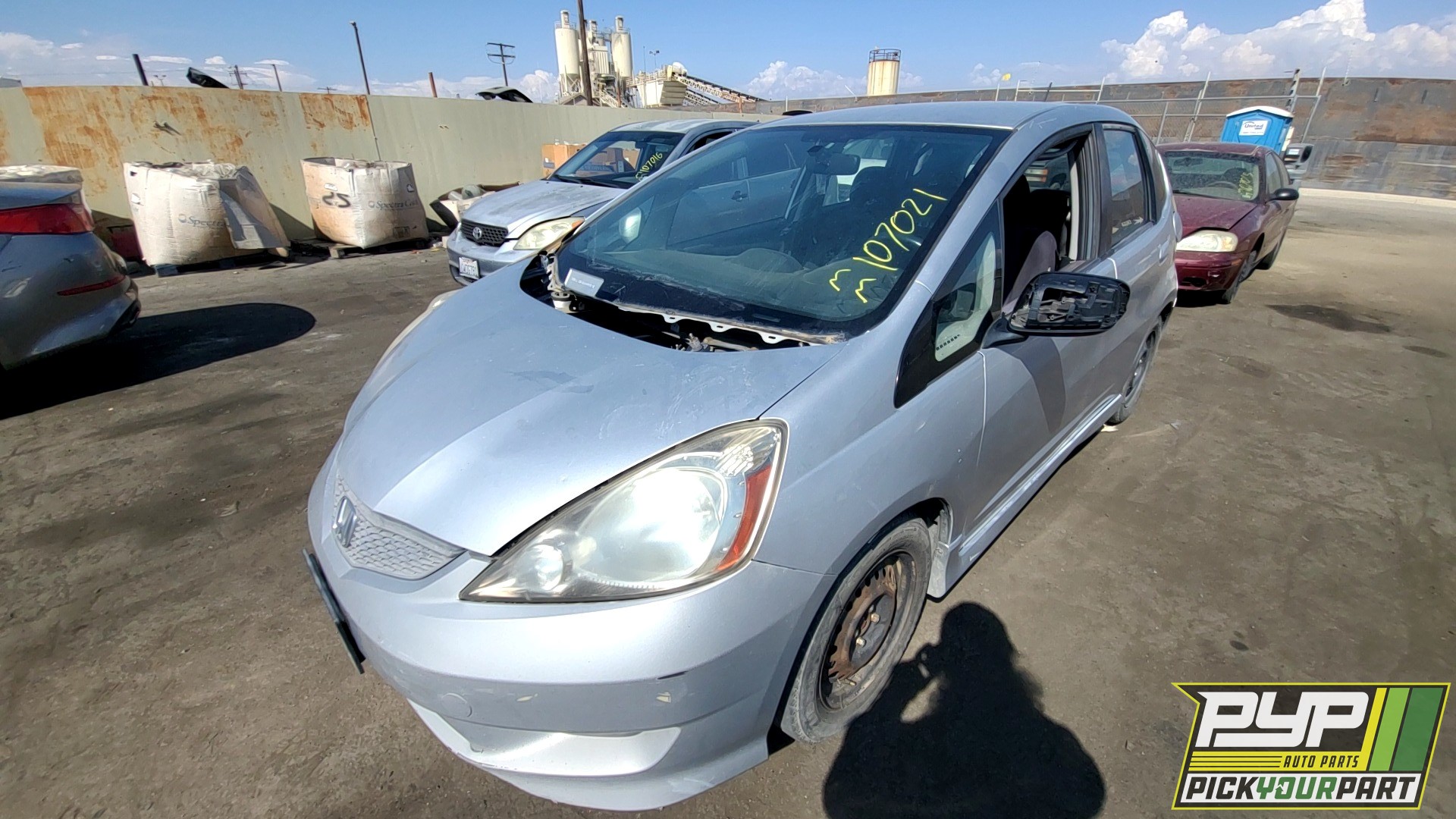 2011 HONDA FIT available for parts