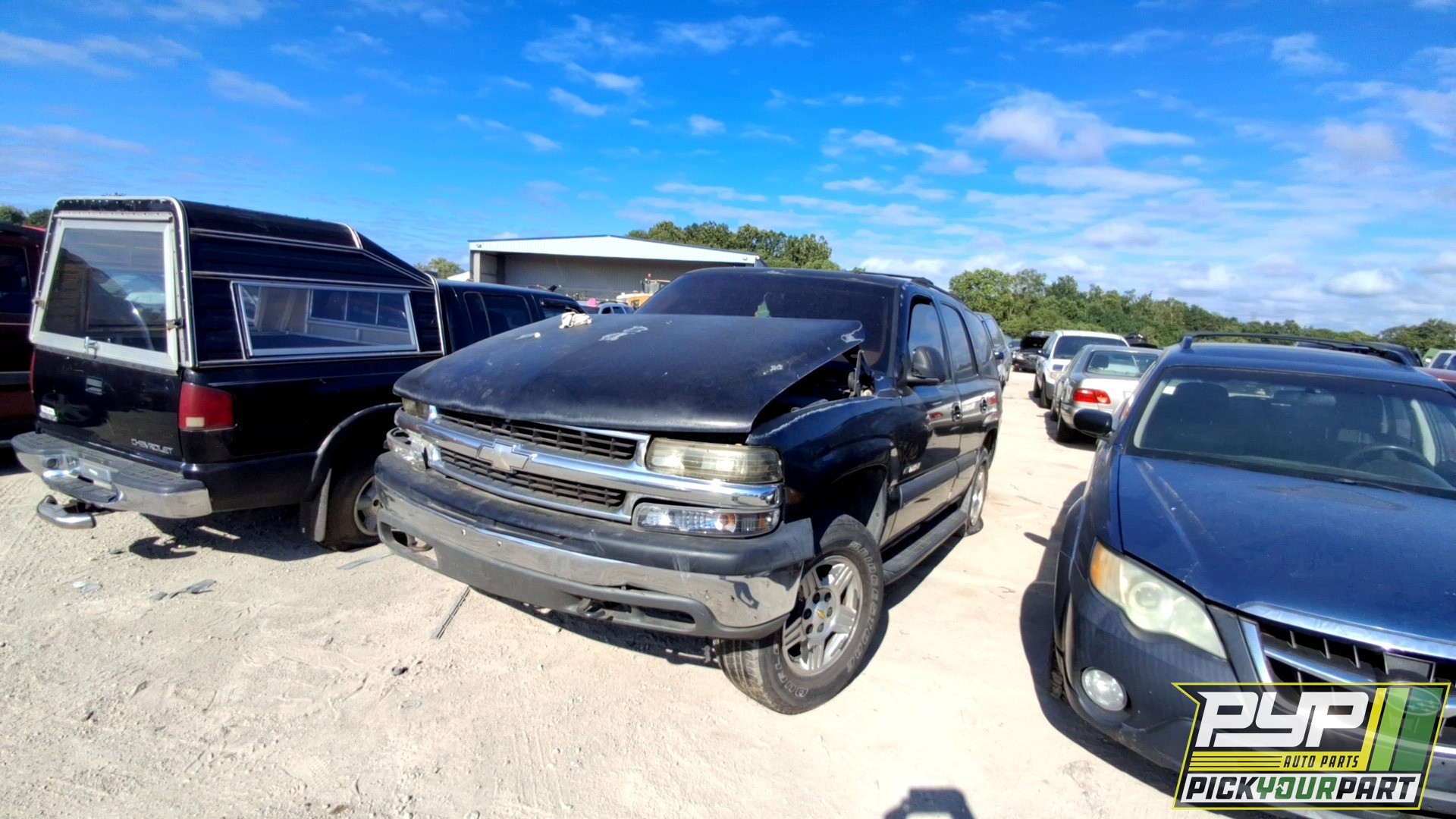 2002 CHEVROLET TAHOE available for parts